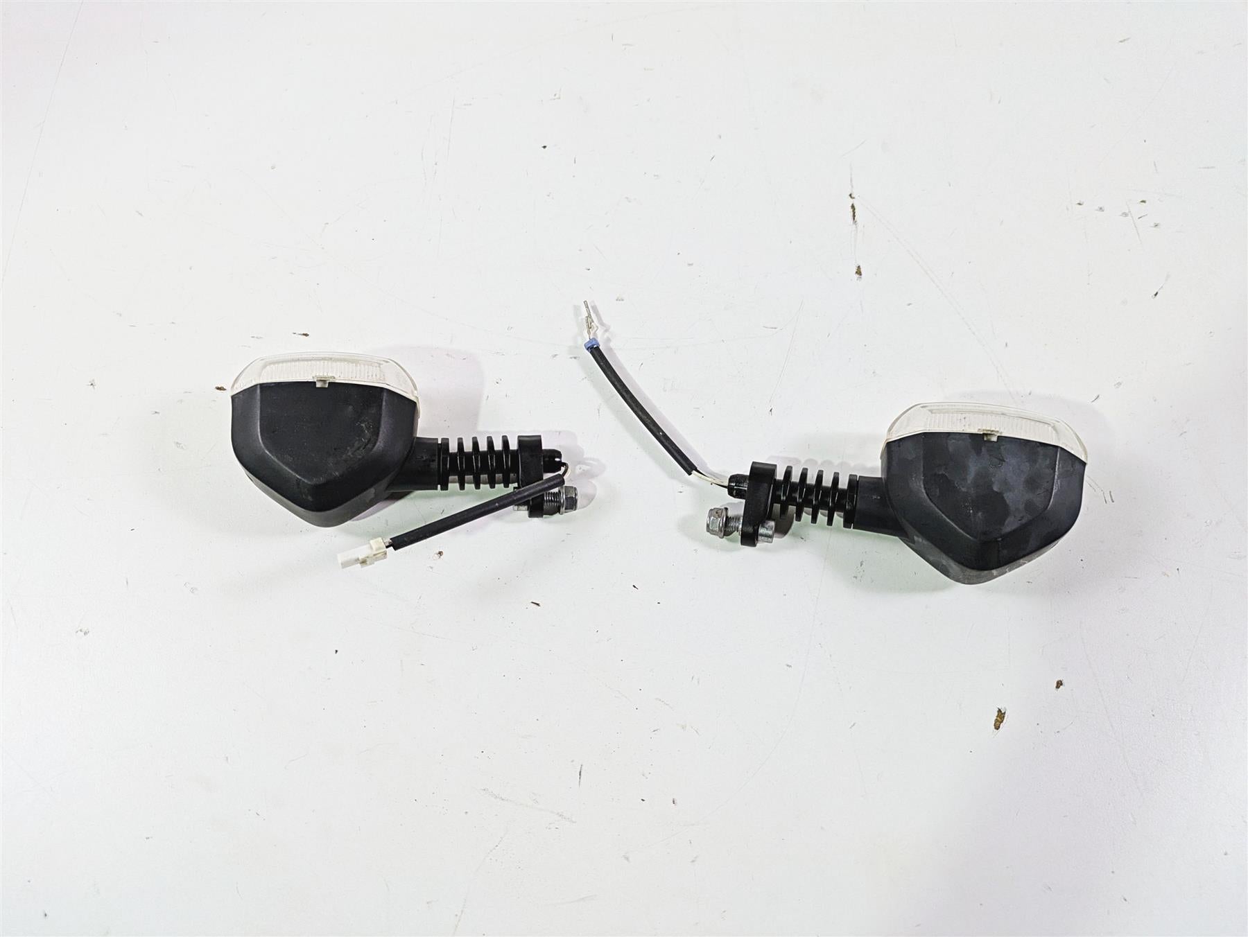 2013 Triumph Tiger 1215 Explorer Front Blinker Turn Signal Set - Read T2704205 {{ shop.shopifyCountryName }} - Mototech271