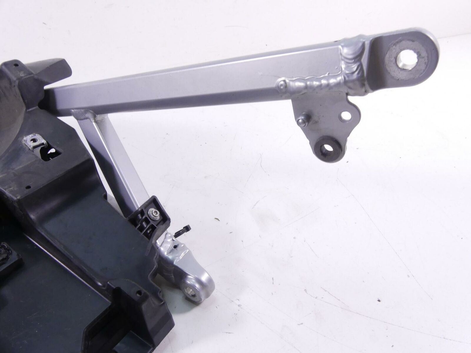 2014 BMW R1200 RT RTW K52 Straight Subframe Sub Frame 46518528588 {{ shop.shopifyCountryName }} - Mototech271