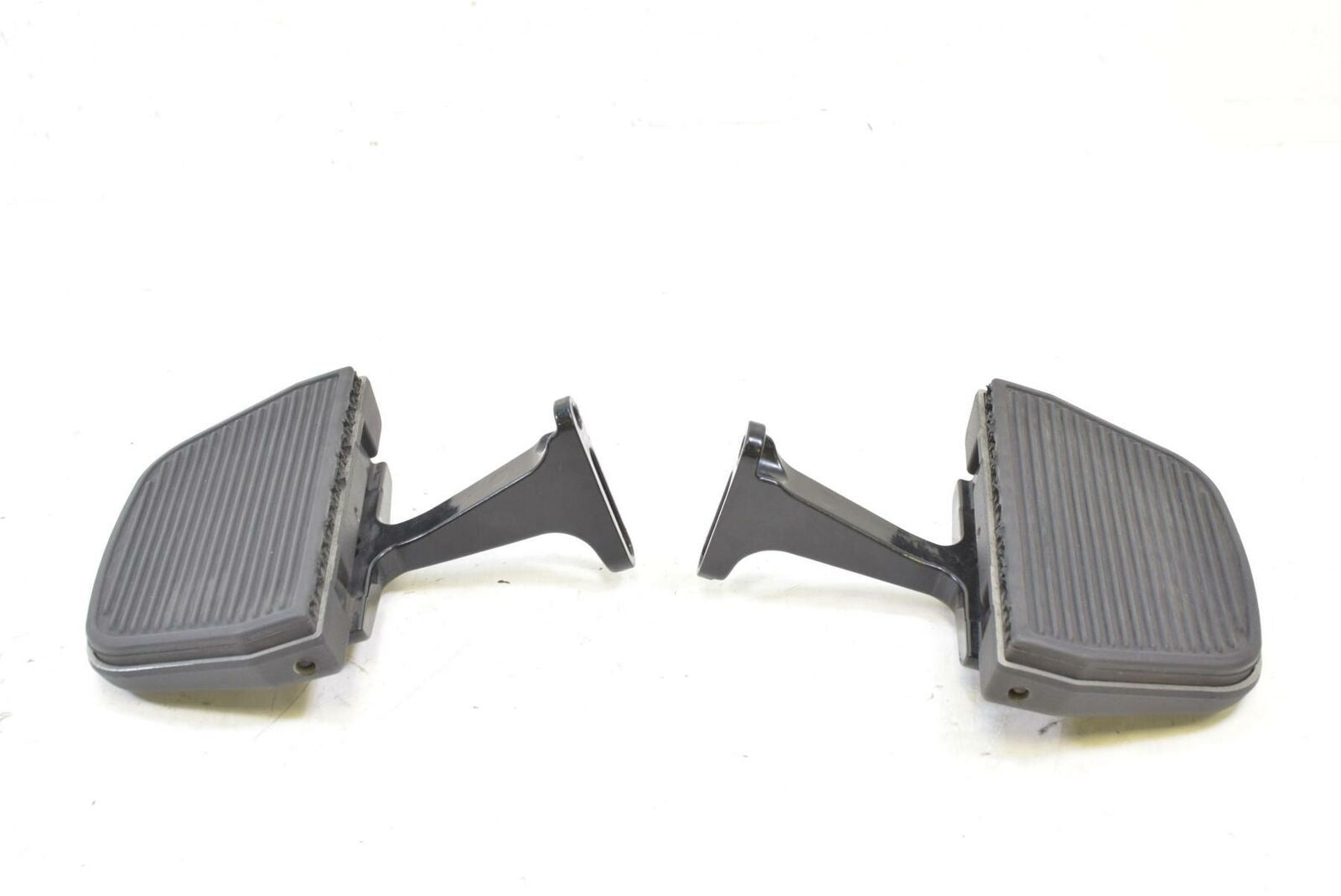 2010 Harley Touring FLHTCU Electra Glide Rear Passenger Floor Boards 52719-93B {{ shop.shopifyCountryName }} - Mototech271