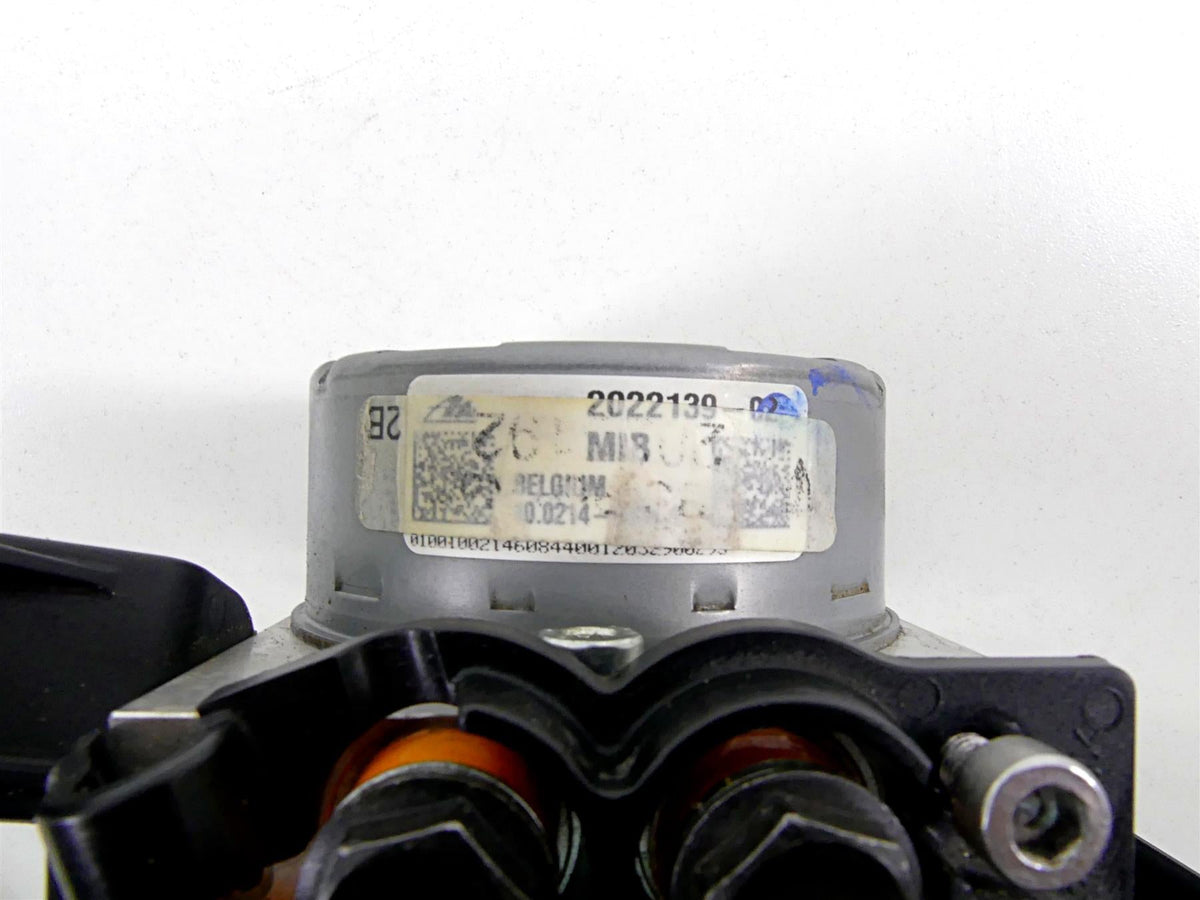 2022 Triumph Speed Triple 1200 RS Abs Brake Pump Module Unit T2025191 2022139 {{ shop.shopifyCountryName }} - Mototech271