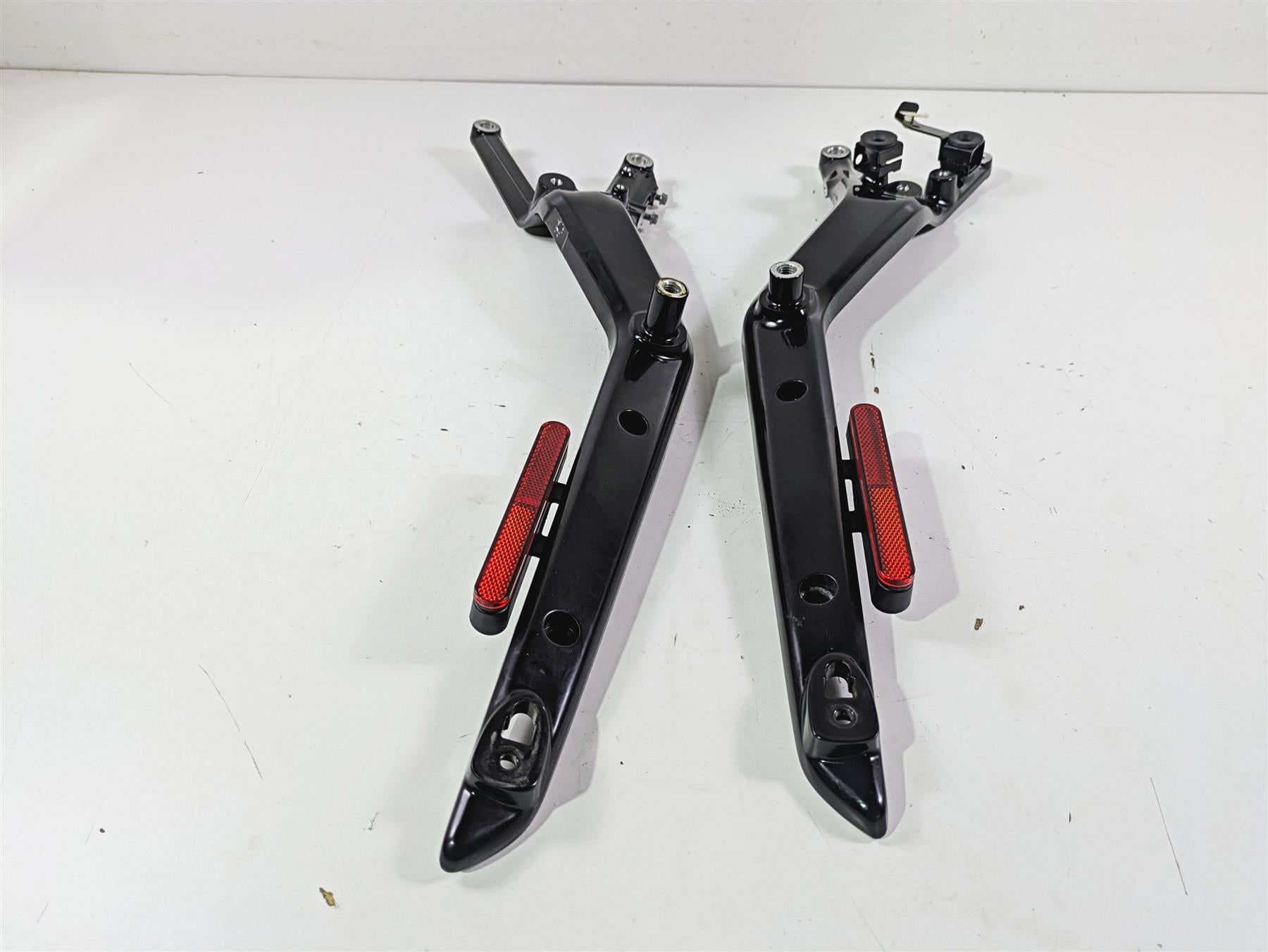 2024 Harley Sportster RH975 S Rear Fender Support Strut Set 47200749A 47200765A {{ shop.shopifyCountryName }} - Mototech271