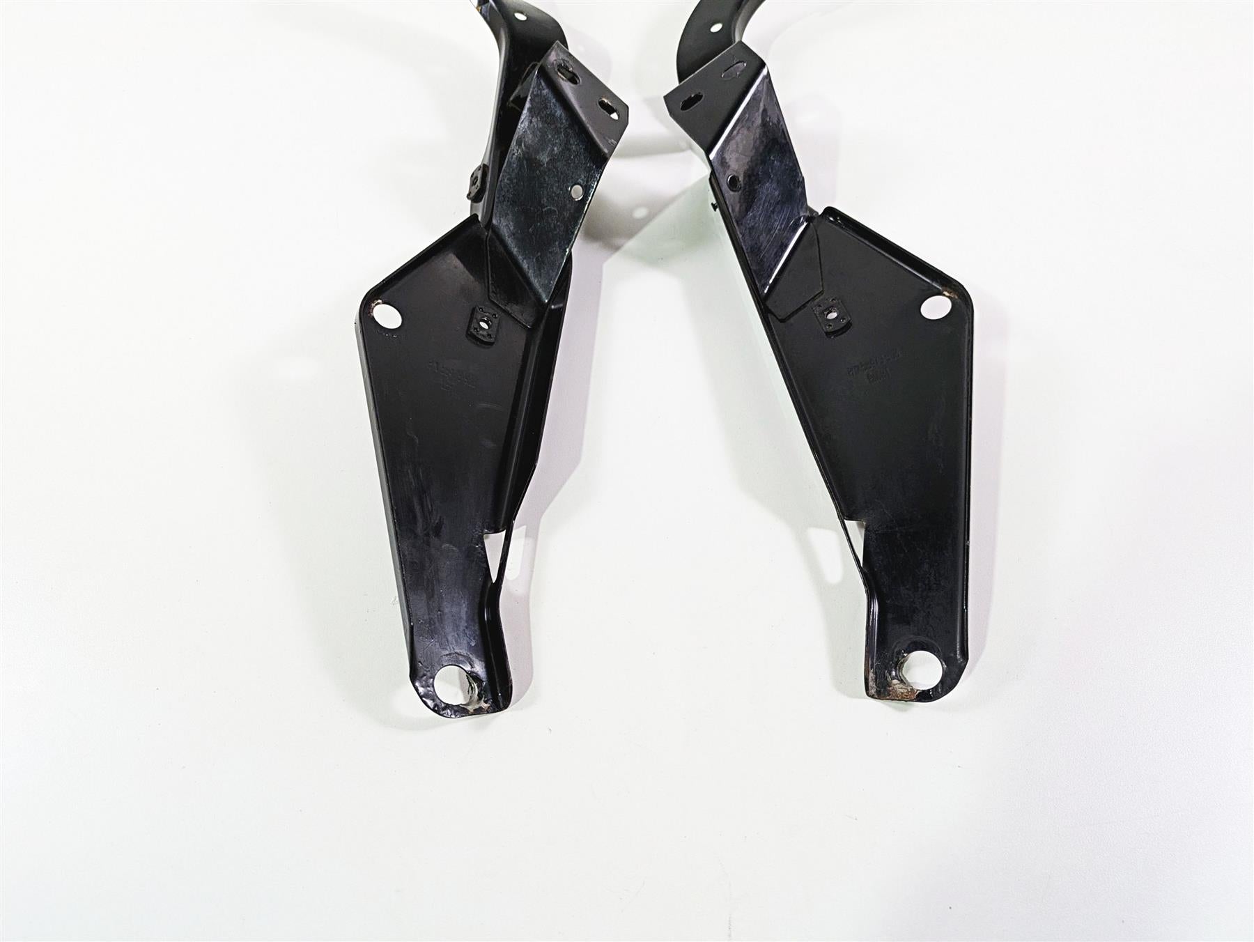 2010 Harley Touring FLHTK Electra Glide Front Fairing Bracket Set Read 58479-96B {{ shop.shopifyCountryName }} - Mototech271