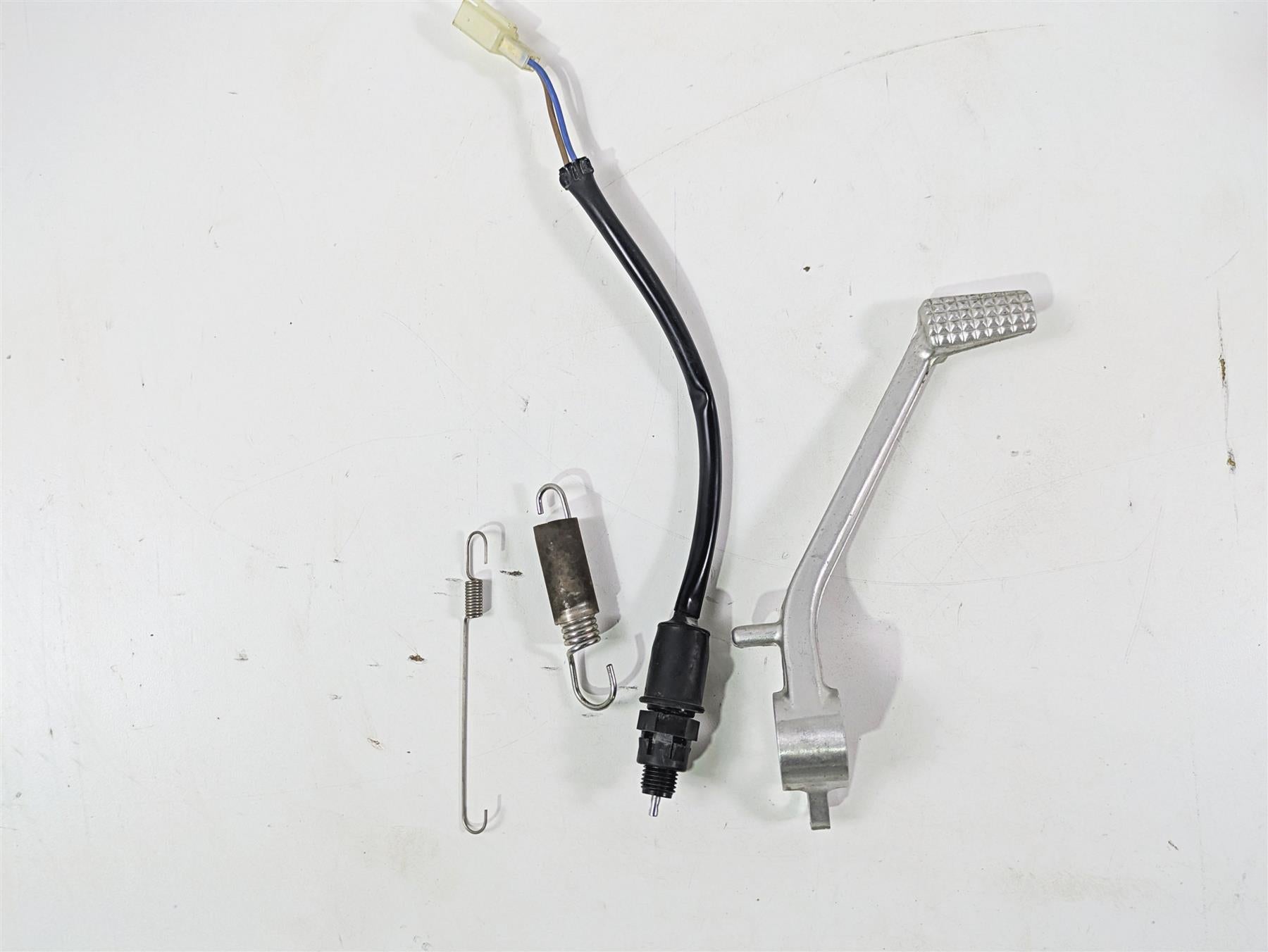 2023 Kawasaki ZX1400 ZX14R Ninja Rear Brake Foot Pedal & Switch 13236-0096 {{ shop.shopifyCountryName }} - Mototech271