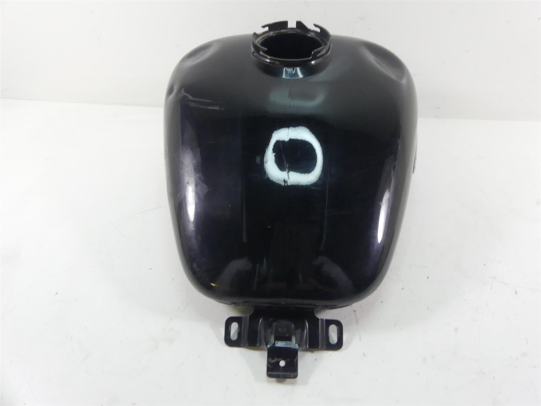 2014 Harley Touring FLHTK Electra Glide Fuel Gas Petrol Tank -Dented 61356-08 {{ shop.shopifyCountryName }} - Mototech271