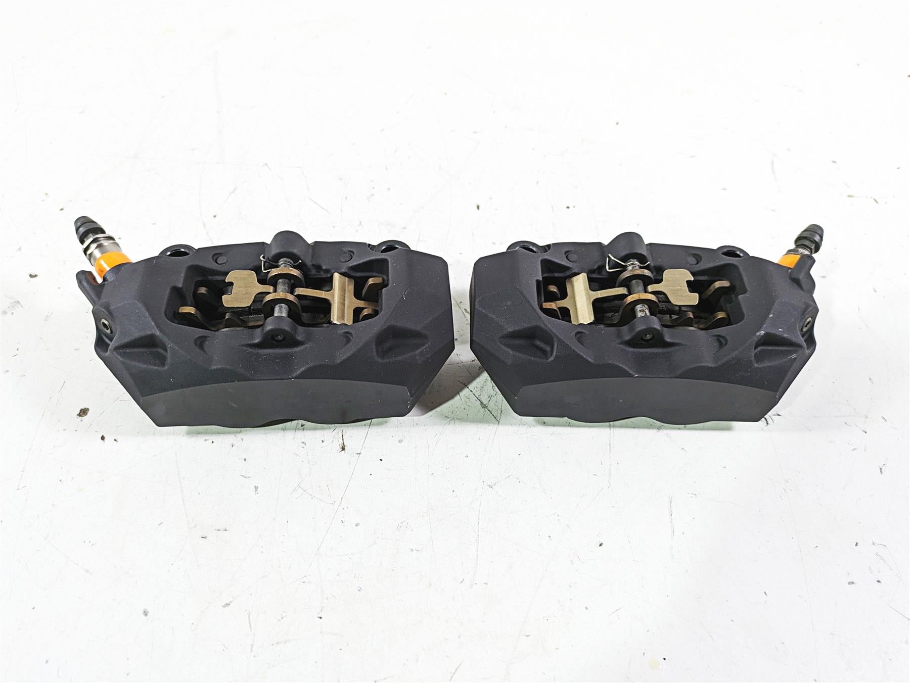 2014 BMW R1200 RT RTW K52 Brembo Front Brake Caliper Set 34118556205 {{ shop.shopifyCountryName }} - Mototech271