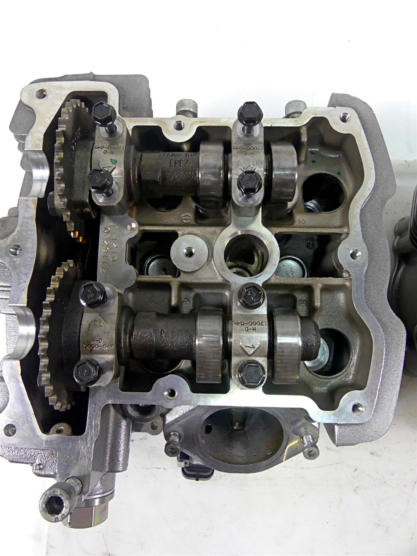 2013 Harley VRSCF Muscle Vrod Front Rear Cylinder Head Valve Cover Set 17691-08K {{ shop.shopifyCountryName }} - Mototech271