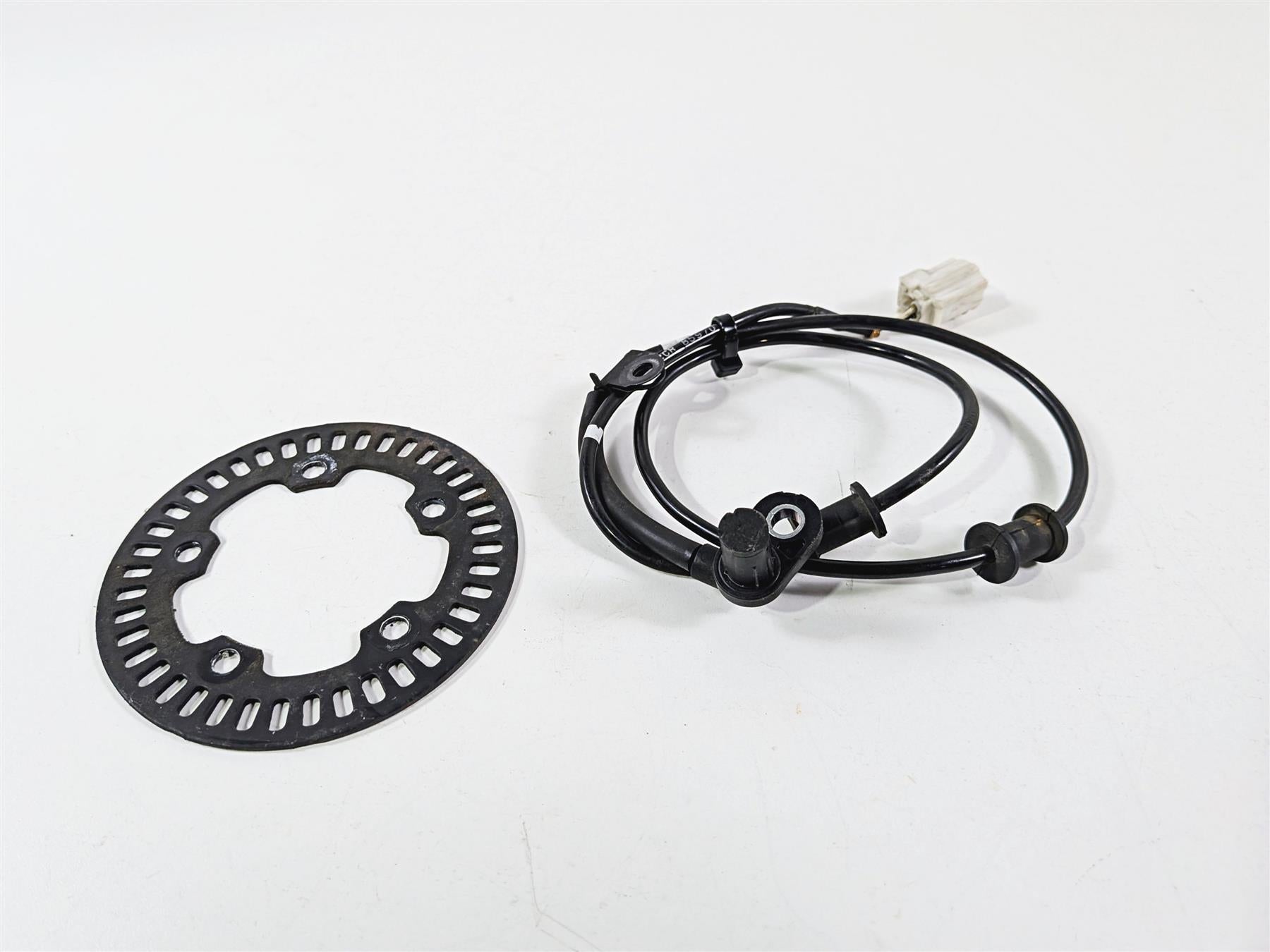 2016 Yamaha YZF R1 RN32 Front Abs Brake Wheel Speed Sensor 2CR-85970-00-00 {{ shop.shopifyCountryName }} - Mototech271
