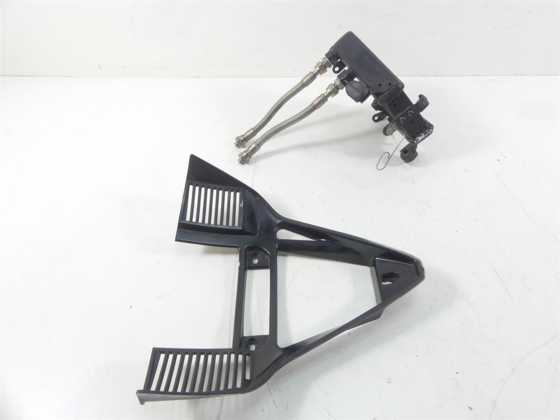 2006 Ducati 999 Biposto Oil Cooler Radiator + Cover & Lines 54840421A {{ shop.shopifyCountryName }} - Mototech271