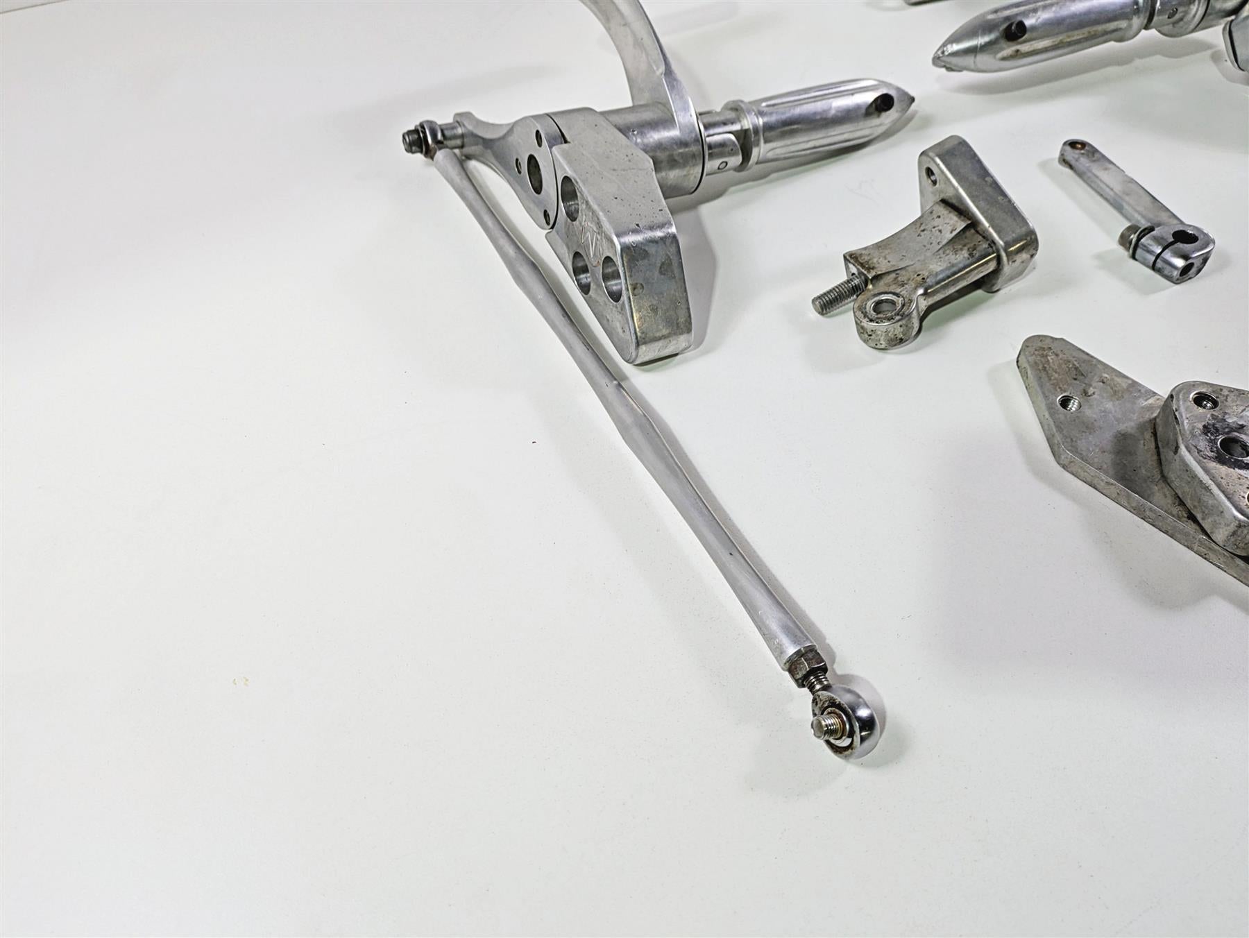 2004 Big Dog Chopper Left Right Footpeg Lever Pedals 162-000001-02 162-000002-02 {{ shop.shopifyCountryName }} - Mototech271