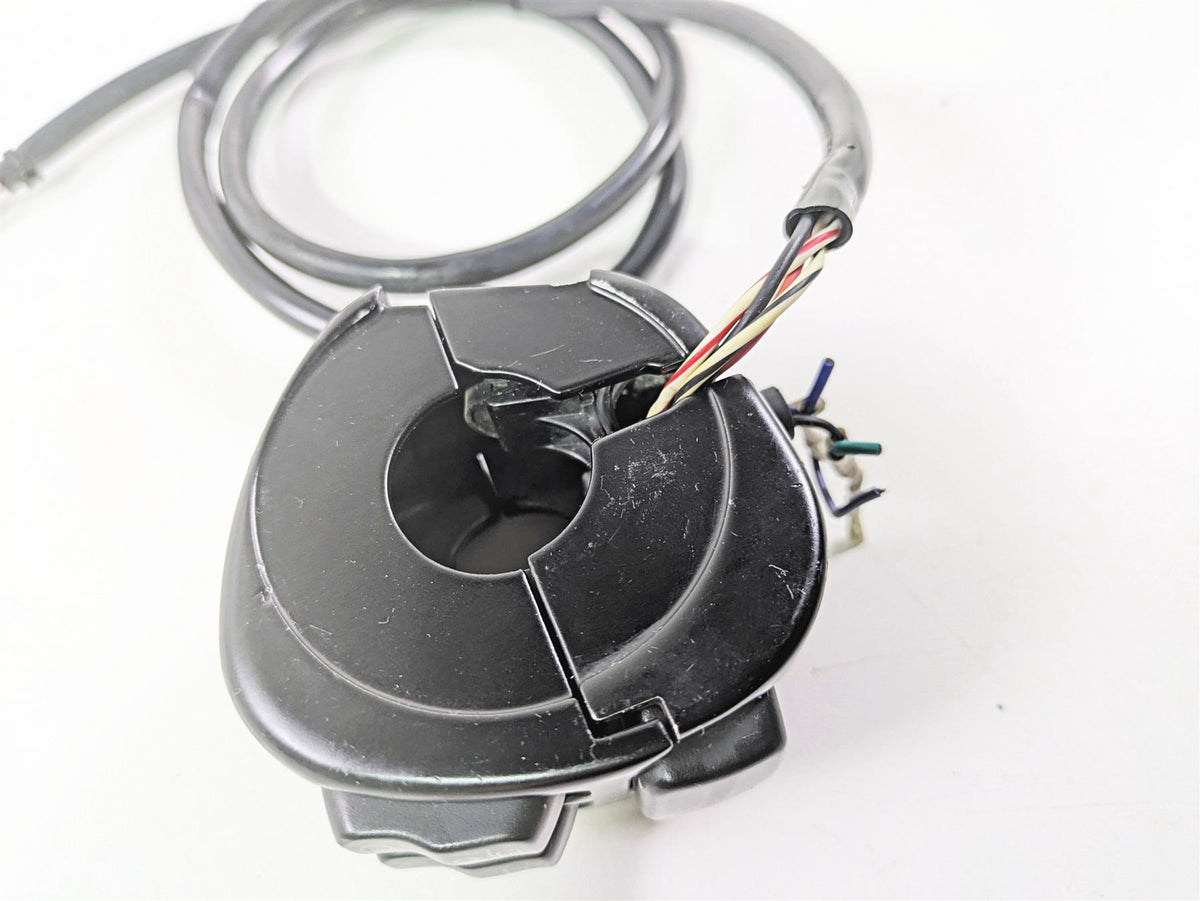 2016 Harley FXDF Dyna Fat Bob Left Blinker Control Switch - Read 71500372A {{ shop.shopifyCountryName }} - Mototech271