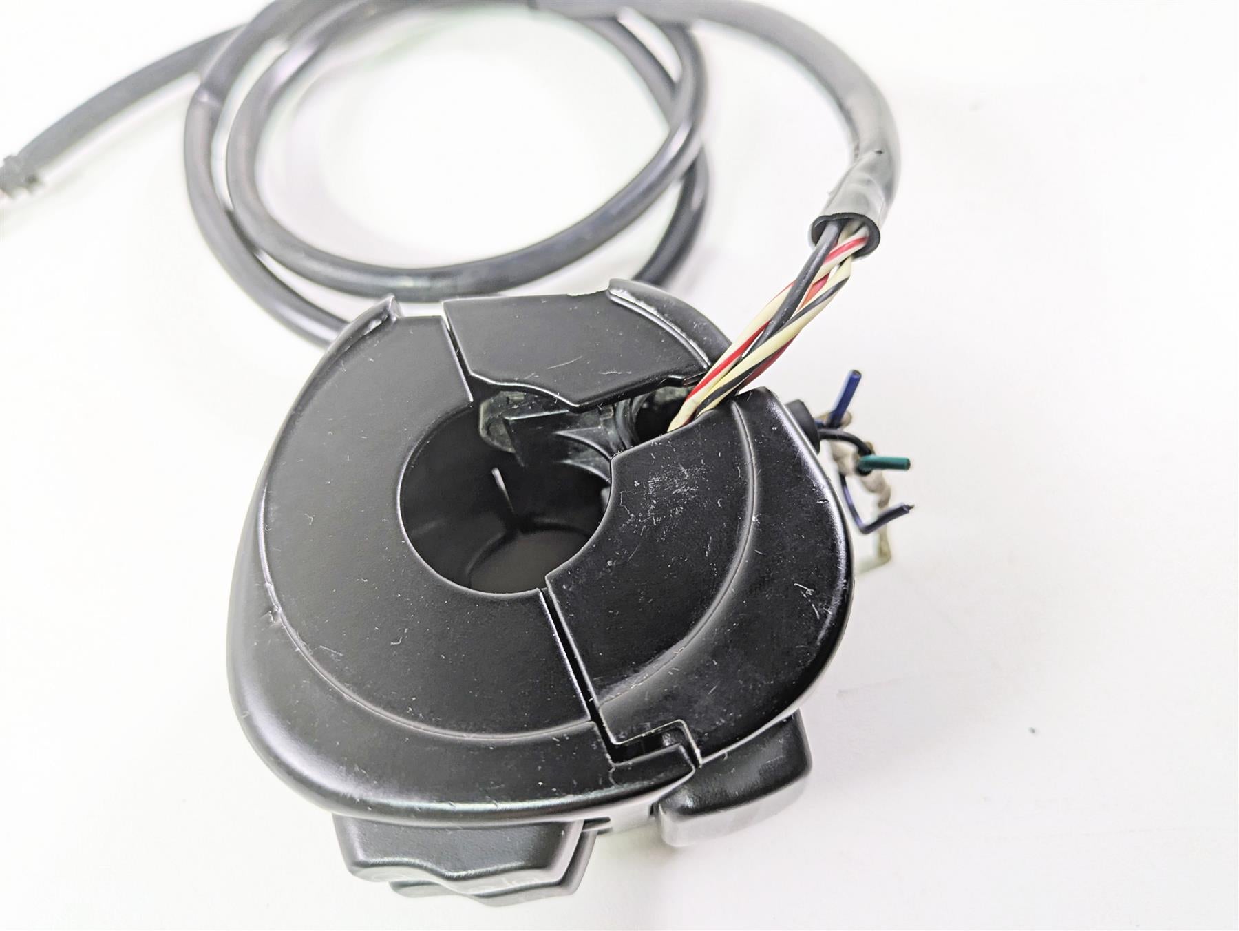 2016 Harley FXDF Dyna Fat Bob Left Blinker Control Switch - Read 71500372A {{ shop.shopifyCountryName }} - Mototech271