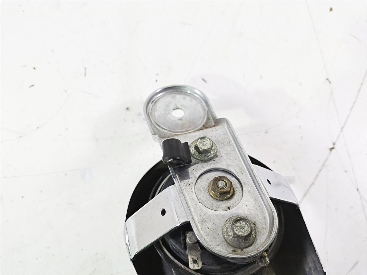 2007 Harley Touring FLHTCU SE CVO E-Glide Horn & Chrome Cover 61300478A {{ shop.shopifyCountryName }} - Mototech271