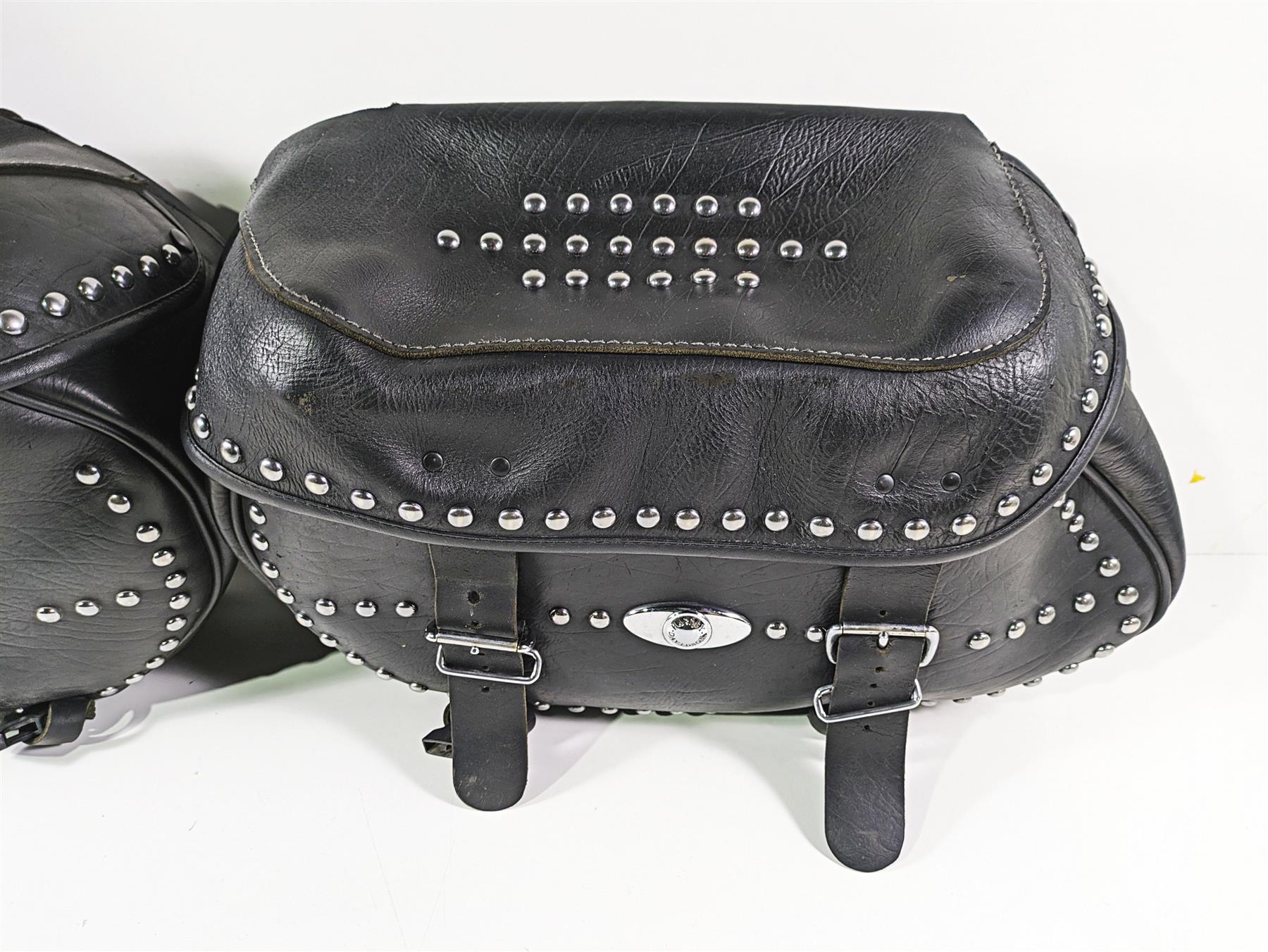 2003 Harley FLSTC Softail Heritage 100th Saddlebag & Mount Set 90476-00 90477-00 {{ shop.shopifyCountryName }} - Mototech271