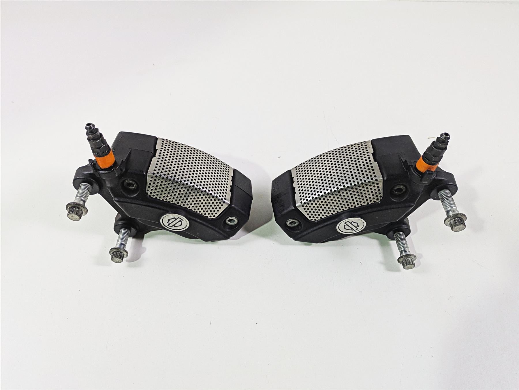2016 Harley Touring FLHR Road King  Front Brake Caliper Set 43027-08 44023-08