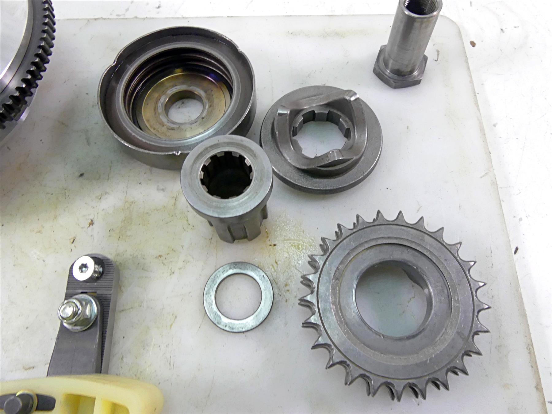 2006 Harley Softail FXSTSI Springer Primary Drive Clutch Set Kit 37802-04A {{ shop.shopifyCountryName }} - Mototech271