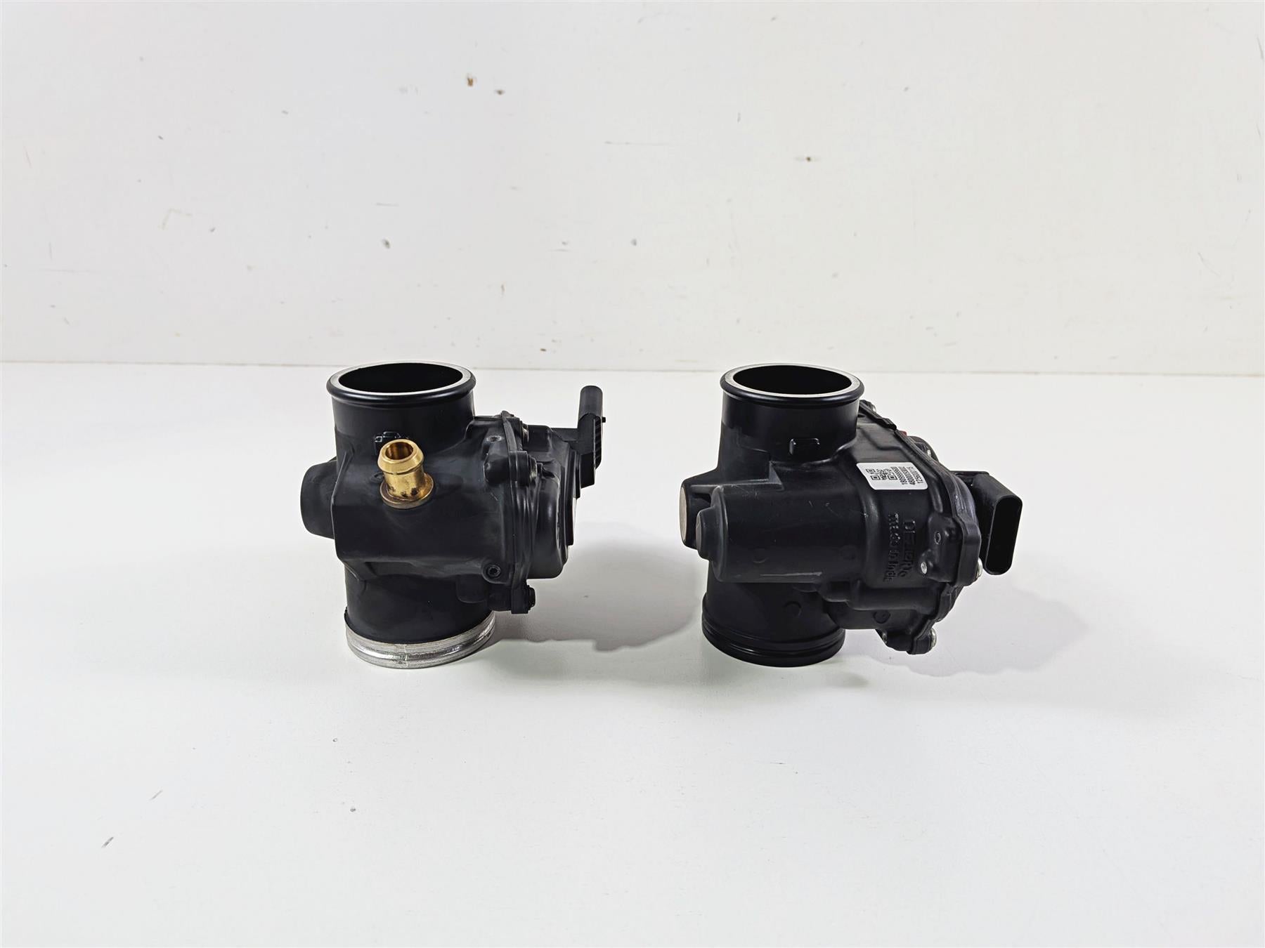 2023 BMW R nineT Scrambler K23 Throttle Body Bodies Set 13549457019 13549457020 {{ shop.shopifyCountryName }} - Mototech271