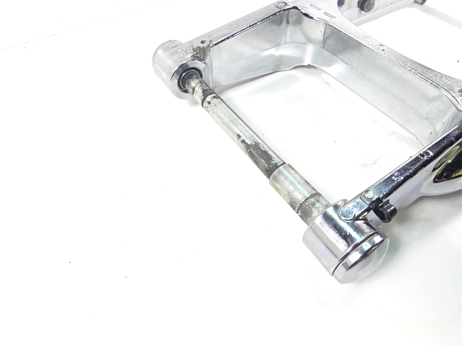 2005 Harley VRSCSE CVO V-Rod Rear Chrome Swingarm Swing Arm -Read 48422-05 {{ shop.shopifyCountryName }} - Mototech271