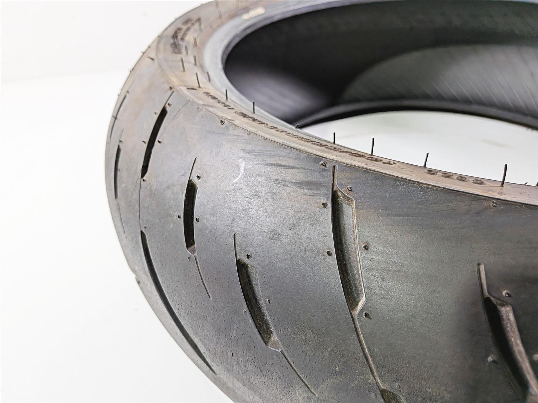 Used Motorcycle Rear Tire Dunlop 190/55R17 GPR-300 Sportmax DOT 1524 45067876 {{ shop.shopifyCountryName }} - Mototech271