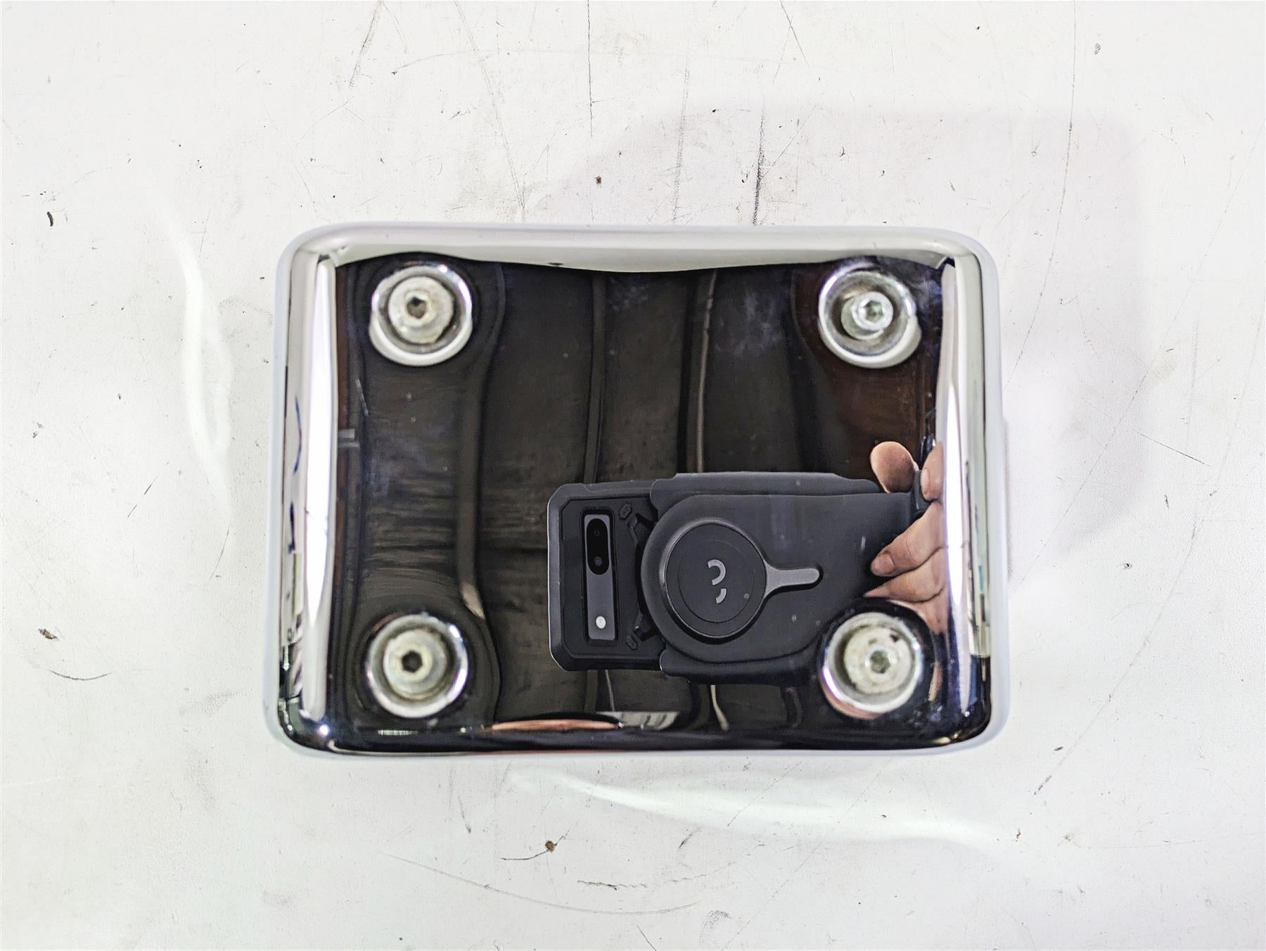 2002 Harley Dyna FXDL Low Rider Electrical Box Carrier & Chrome Cover 66333-99 {{ shop.shopifyCountryName }} - Mototech271