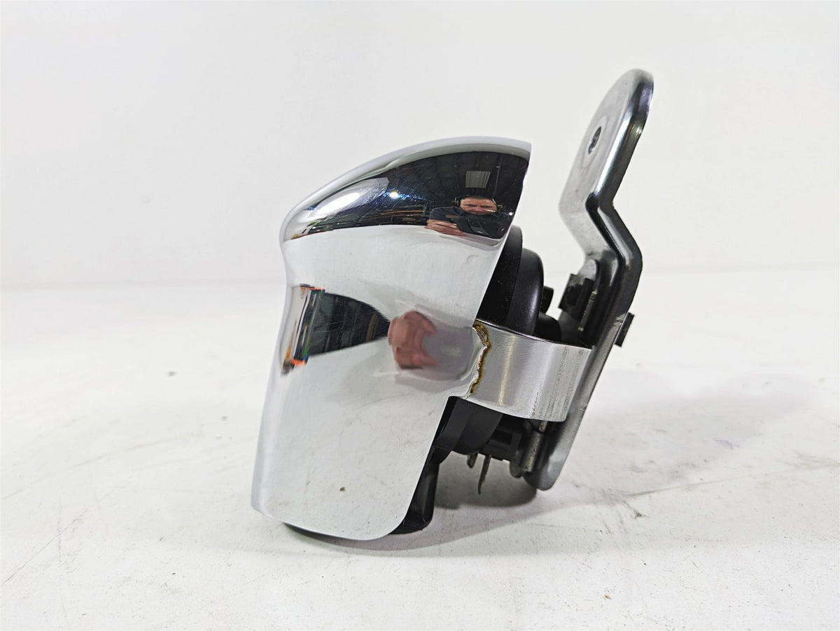 2020 Harley Touring FLHT Electra Glide Horn & Chrome Cover 61300523A {{ shop.shopifyCountryName }} - Mototech271