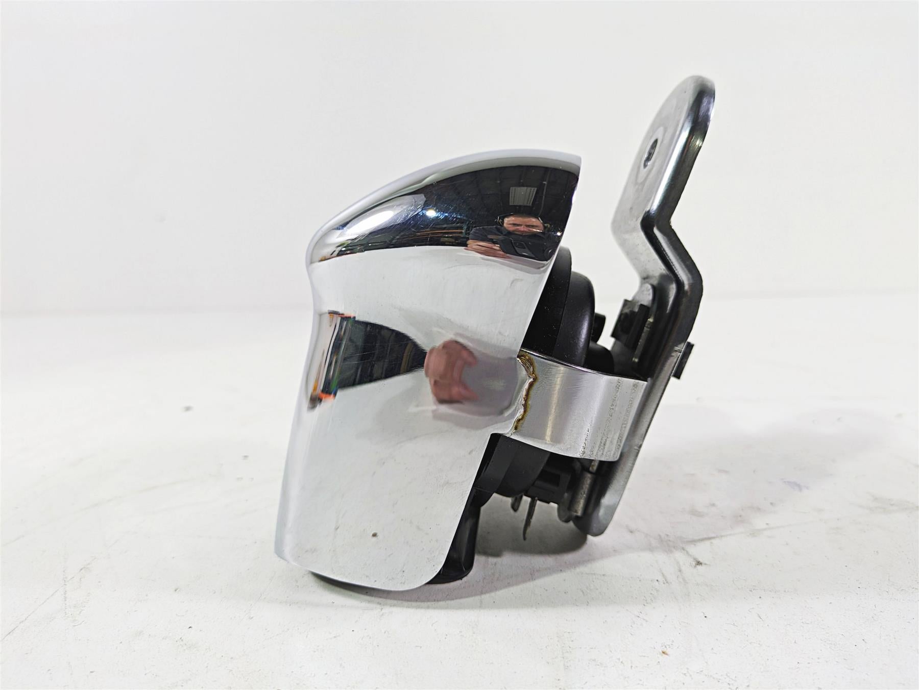 2020 Harley Touring FLHT Electra Glide Horn & Chrome Cover 61300523A {{ shop.shopifyCountryName }} - Mototech271