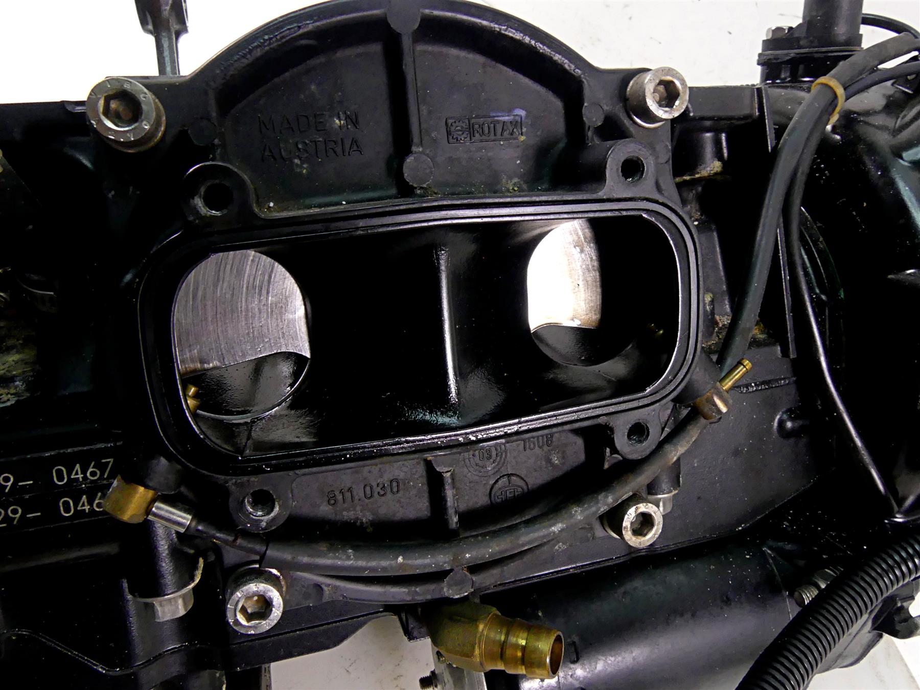2005 Seadoo 3D RFI Engine Bottom End Crankcase Crank Case 787 + Rods 420891140 {{ shop.shopifyCountryName }} - Mototech271