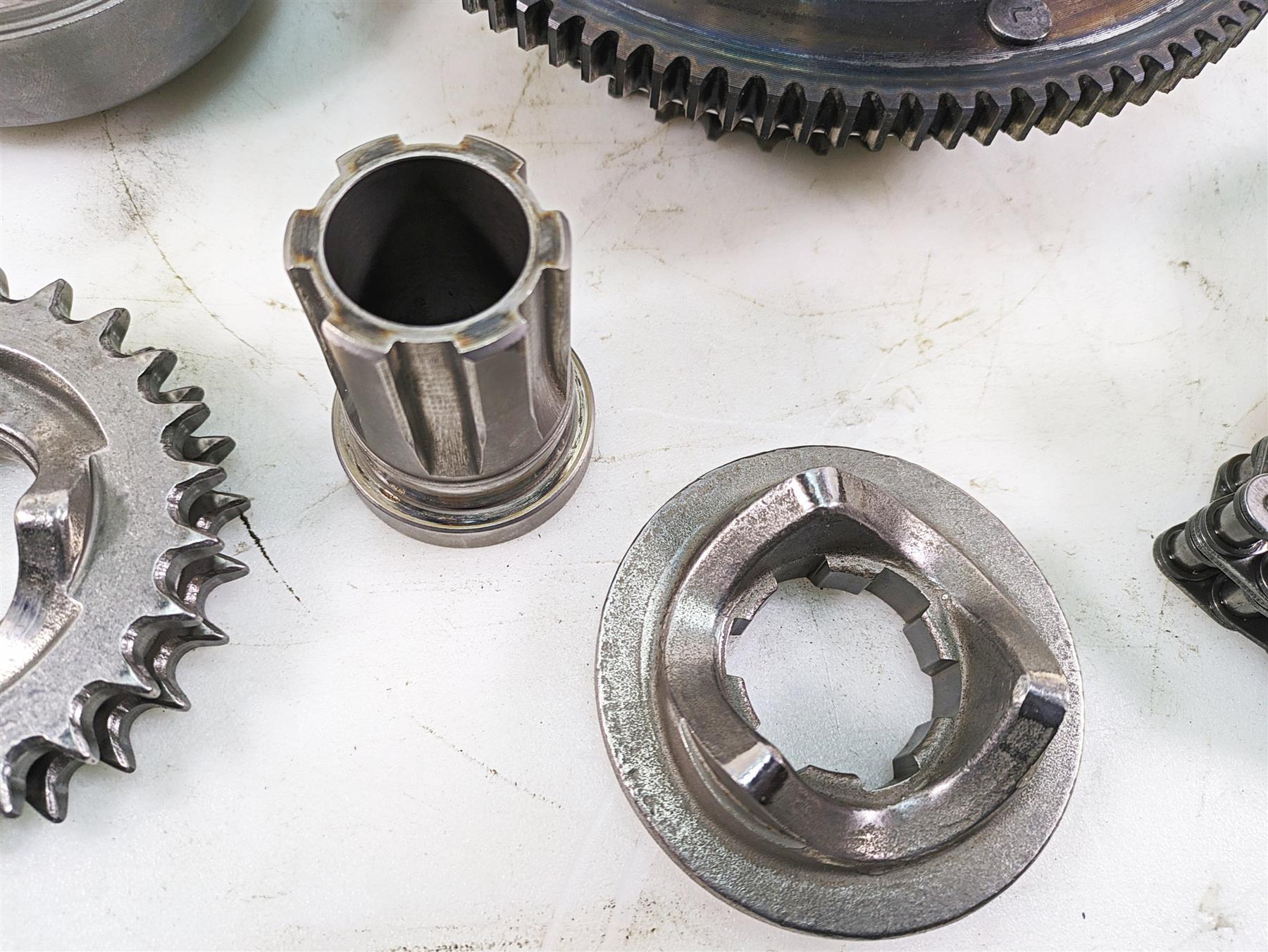 1999 Harley Touring FLHTC Electra Glide Primary Drive Clutch Set 37707-98A {{ shop.shopifyCountryName }} - Mototech271