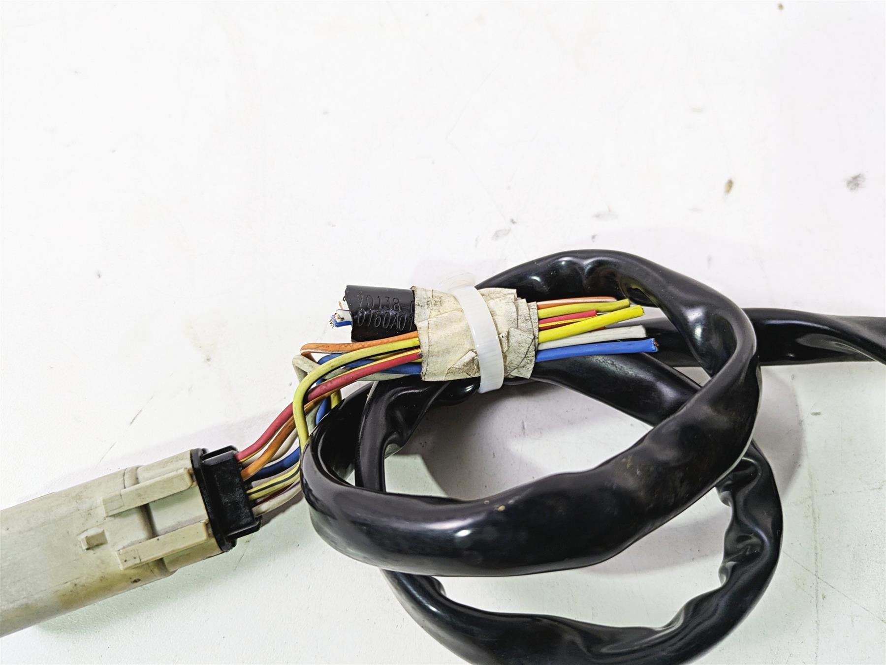 2010 Harley VRSCF Muscle Rod Left Hand Control Switch READ 71682-06A 71685-06A {{ shop.shopifyCountryName }} - Mototech271
