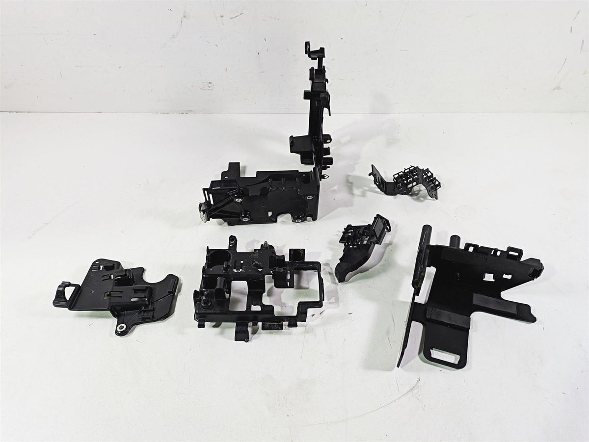 2020 Harley Softail FXST Standard Electrical Battery Carrier Set 69201632 {{ shop.shopifyCountryName }} - Mototech271