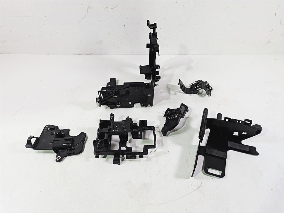 2020 Harley Softail FXST Standard Electrical Battery Carrier Set 69201632 {{ shop.shopifyCountryName }} - Mototech271