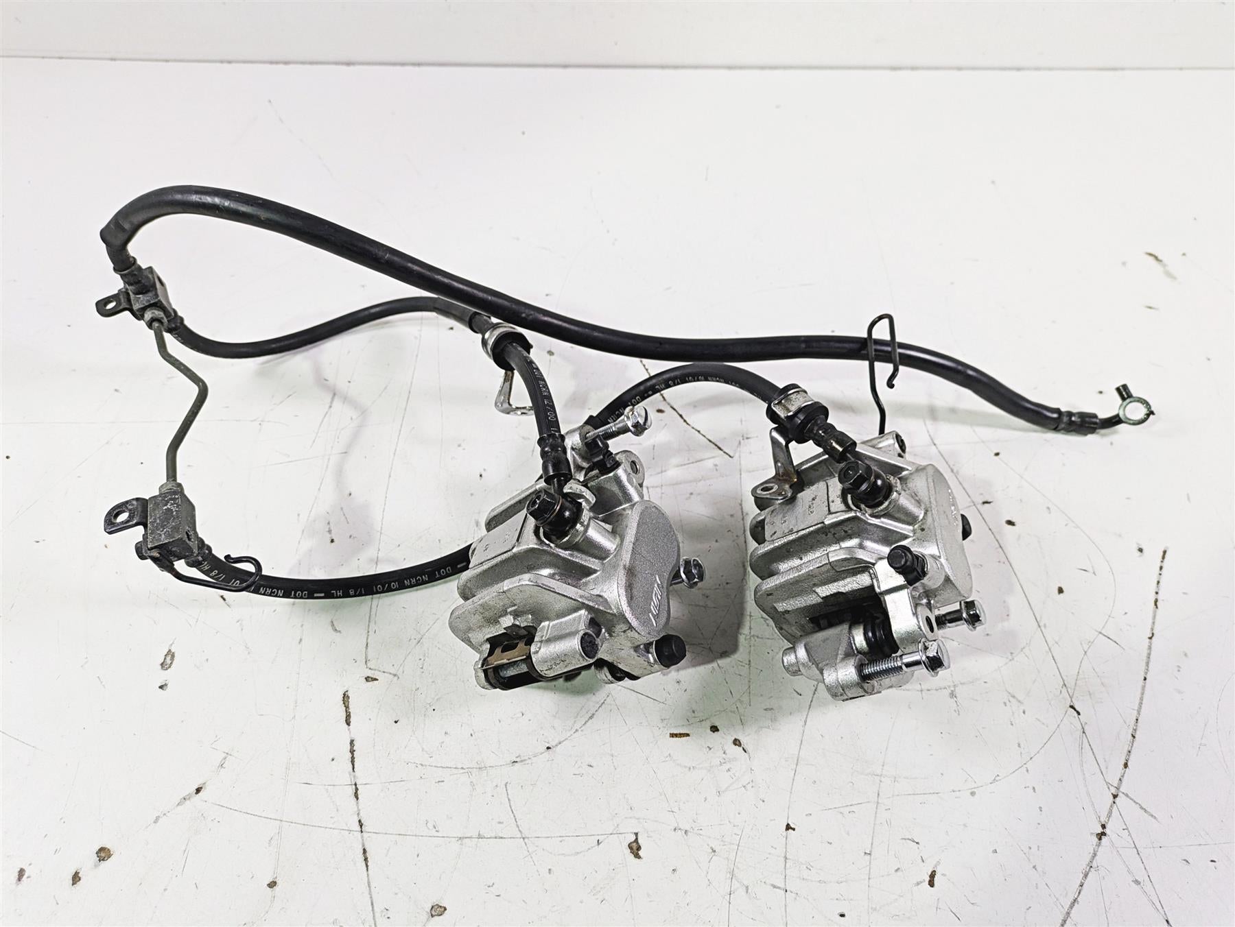 2002 Honda GL1500 CD Valkyrie Deluxe Nissin Front Brake Calipers 45150-MZ0-006 | Mototech271
