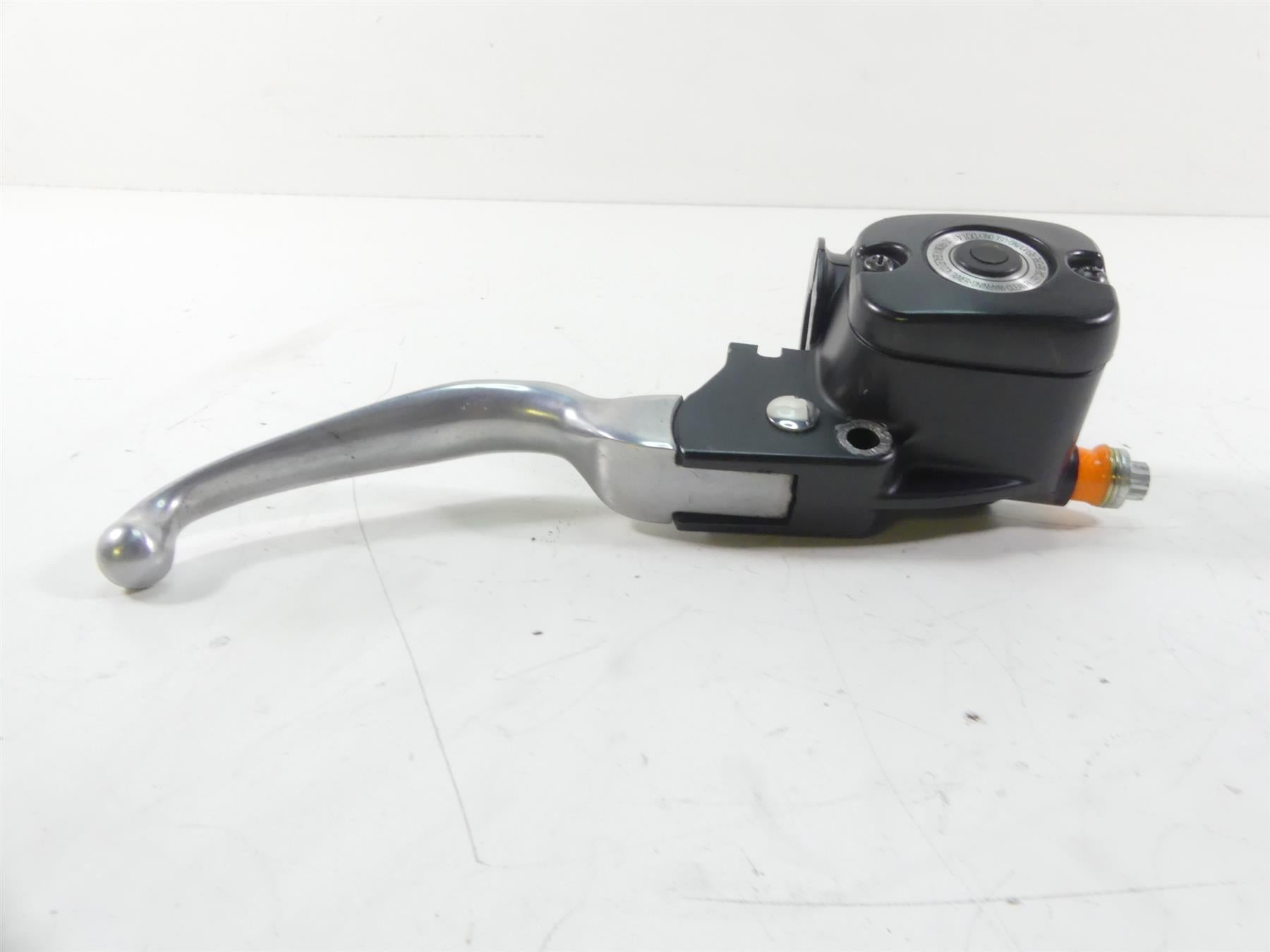 2009 Harley FXDF Dyna Fat Bob Front Brake Master Cylinder 11/16" 45170-08F {{ shop.shopifyCountryName }} - Mototech271