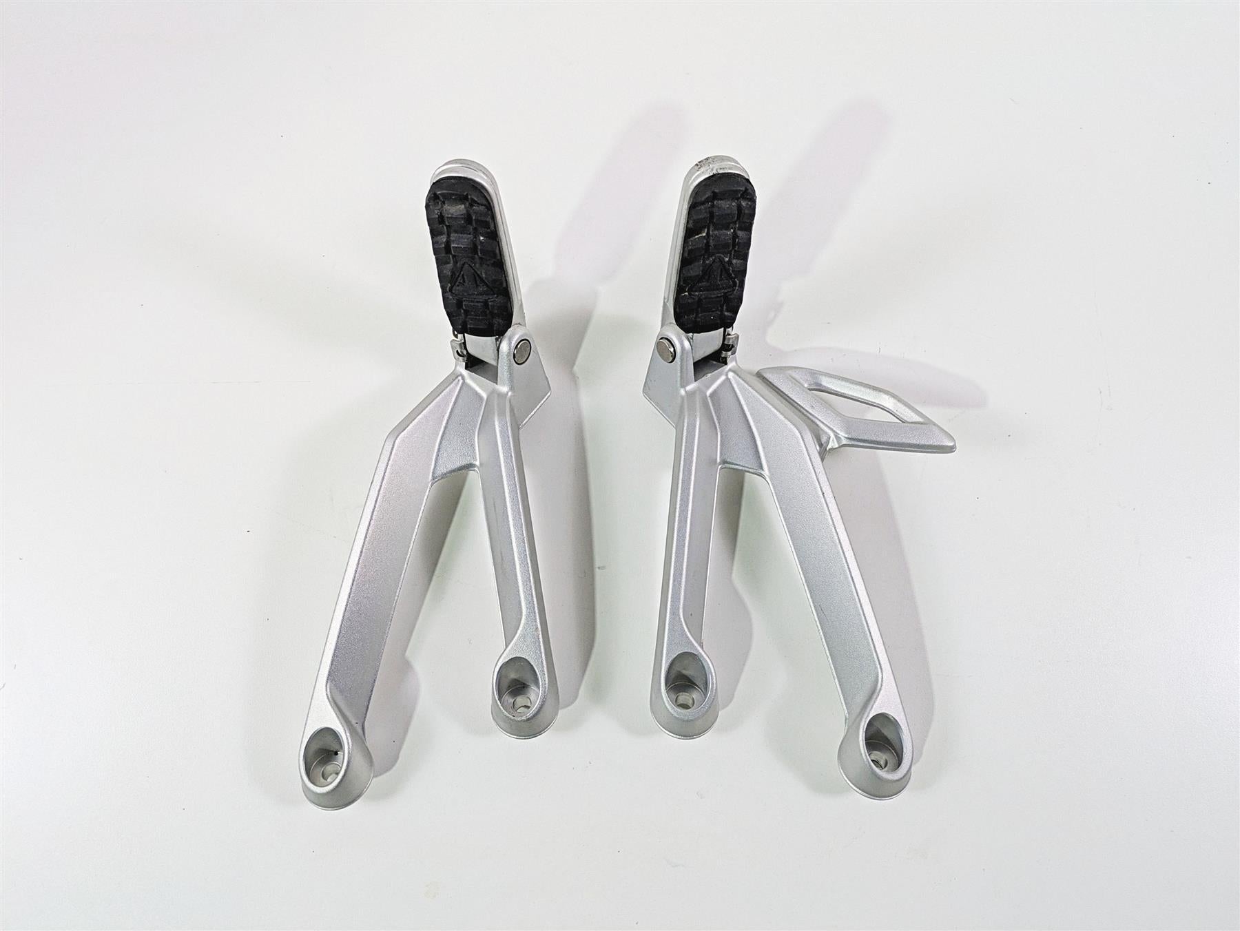 2024 Triumph Tiger 900 GT Rear Passenger Footpeg Rest Set T2082284 T2082359 {{ shop.shopifyCountryName }} - Mototech271
