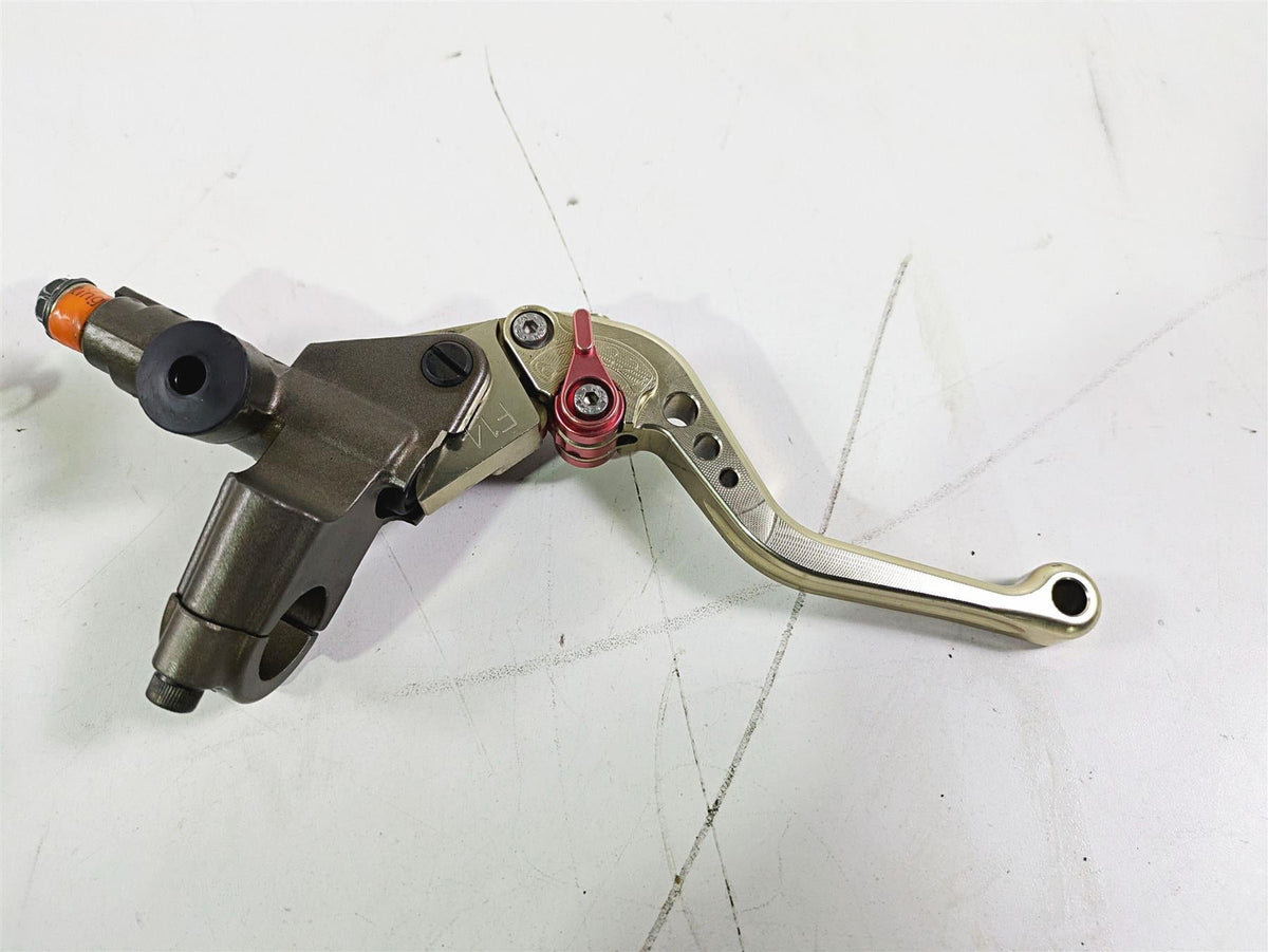 2005 Kawasaki ZX1000 ZX10R Ninja Clutch Perch & Master Cylinder -Read 43015-0031 {{ shop.shopifyCountryName }} - Mototech271