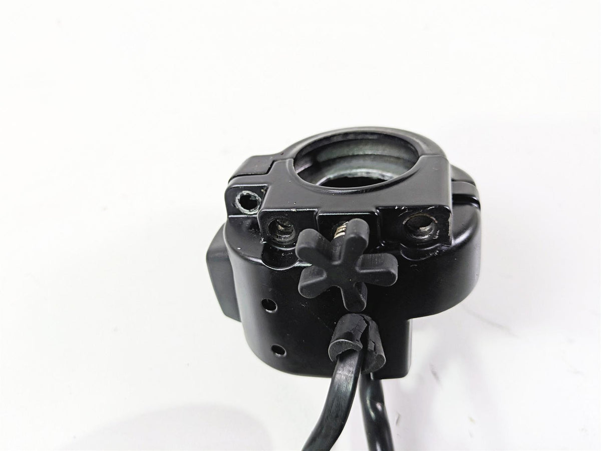 2015 Harley FXDF Dyna Fat Bob Right Hand Control Switch Start Blinker 72944-12 {{ shop.shopifyCountryName }} - Mototech271