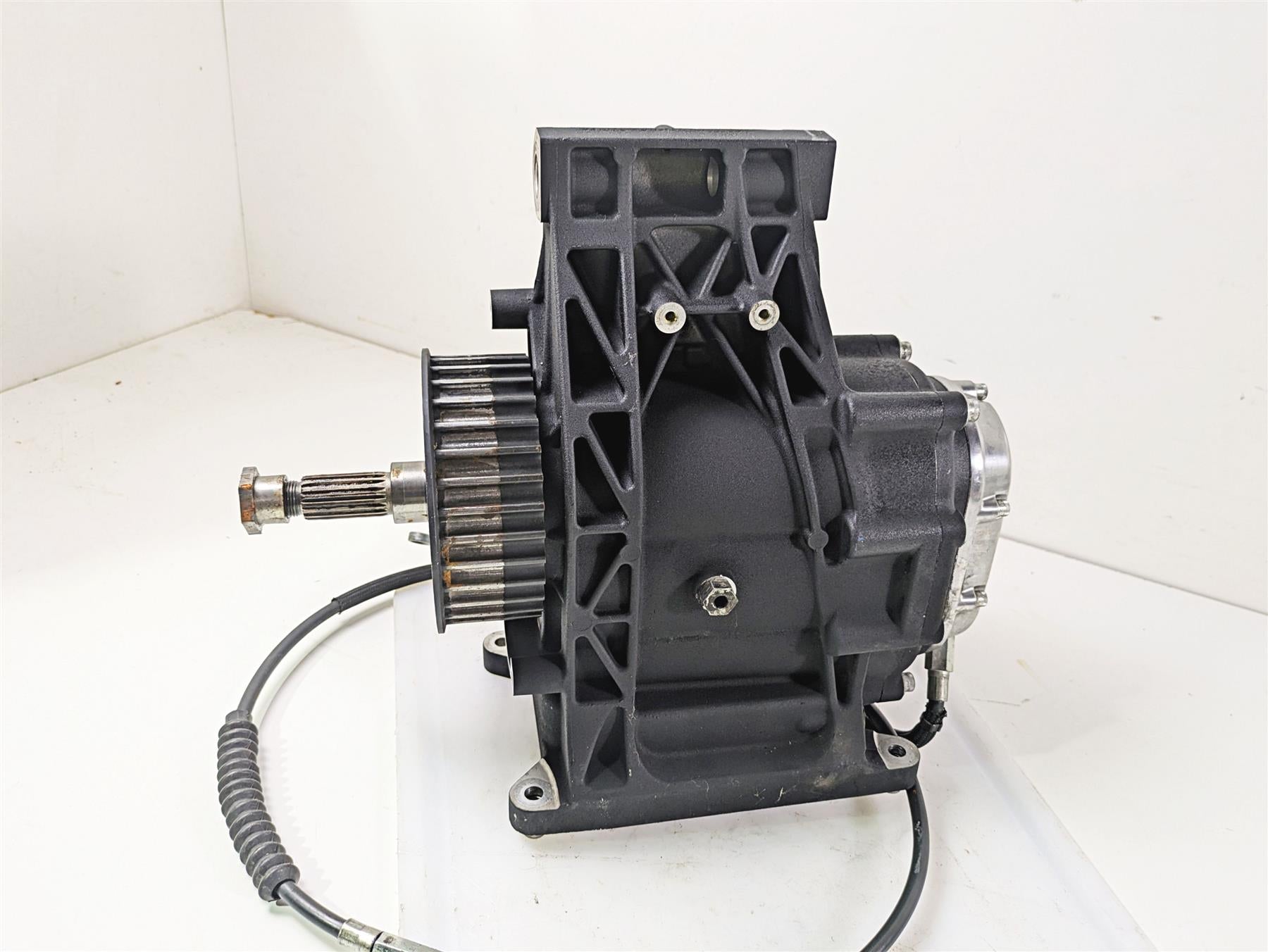 2014 Harley FLS Softail Slim 6-Speed Transmission Gear Box 33012-10A {{ shop.shopifyCountryName }} - Mototech271