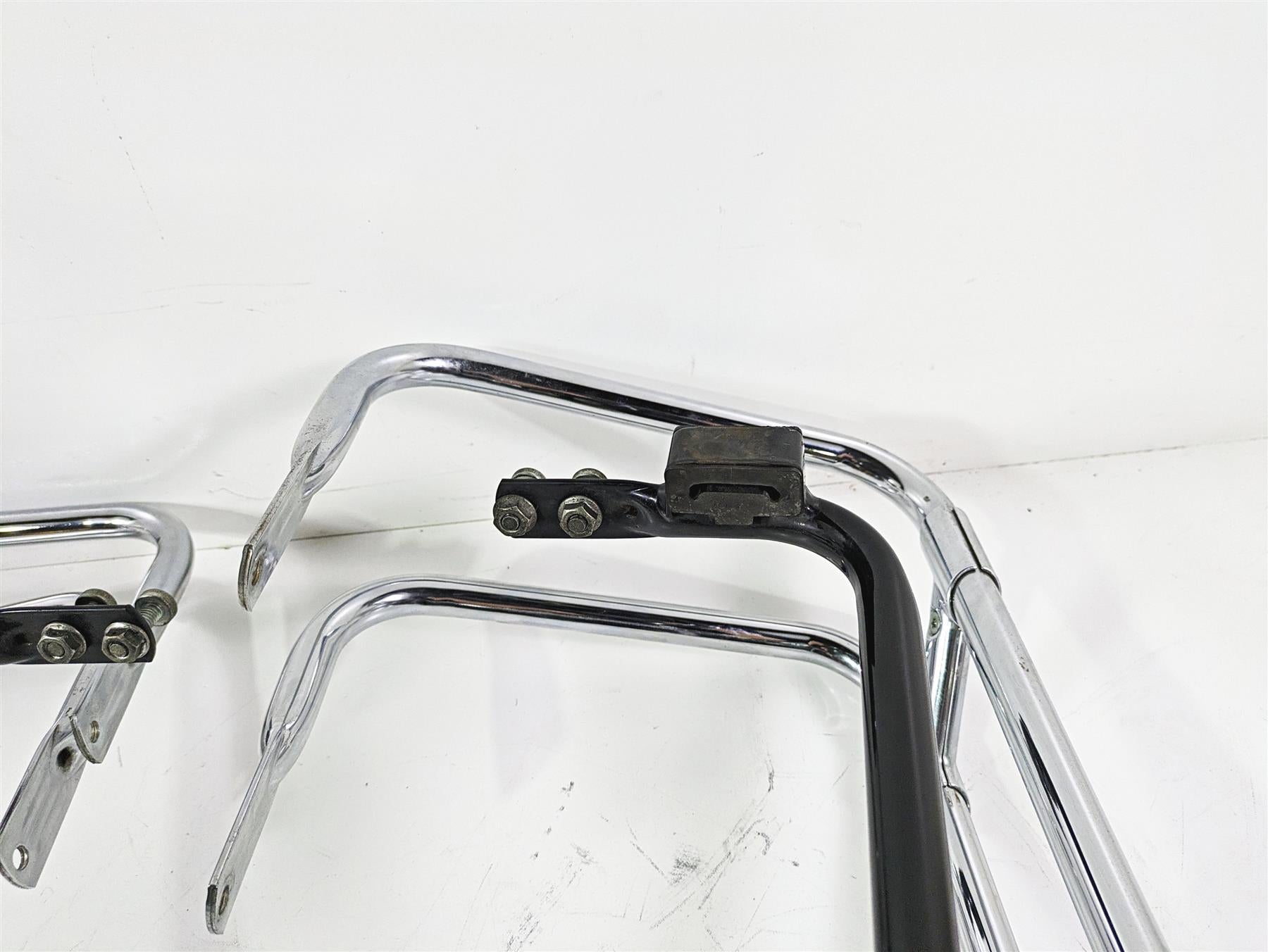 2008 Harley Touring FLHTCU E-Glide 105TH Saddlebag Guard Rails 49188-97 49172-97 {{ shop.shopifyCountryName }} - Mototech271
