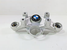 Load image into Gallery viewer, 2015 BMW R1200 GS Adv K51 Upper Triple Tree Steering Clamp 31428555849
