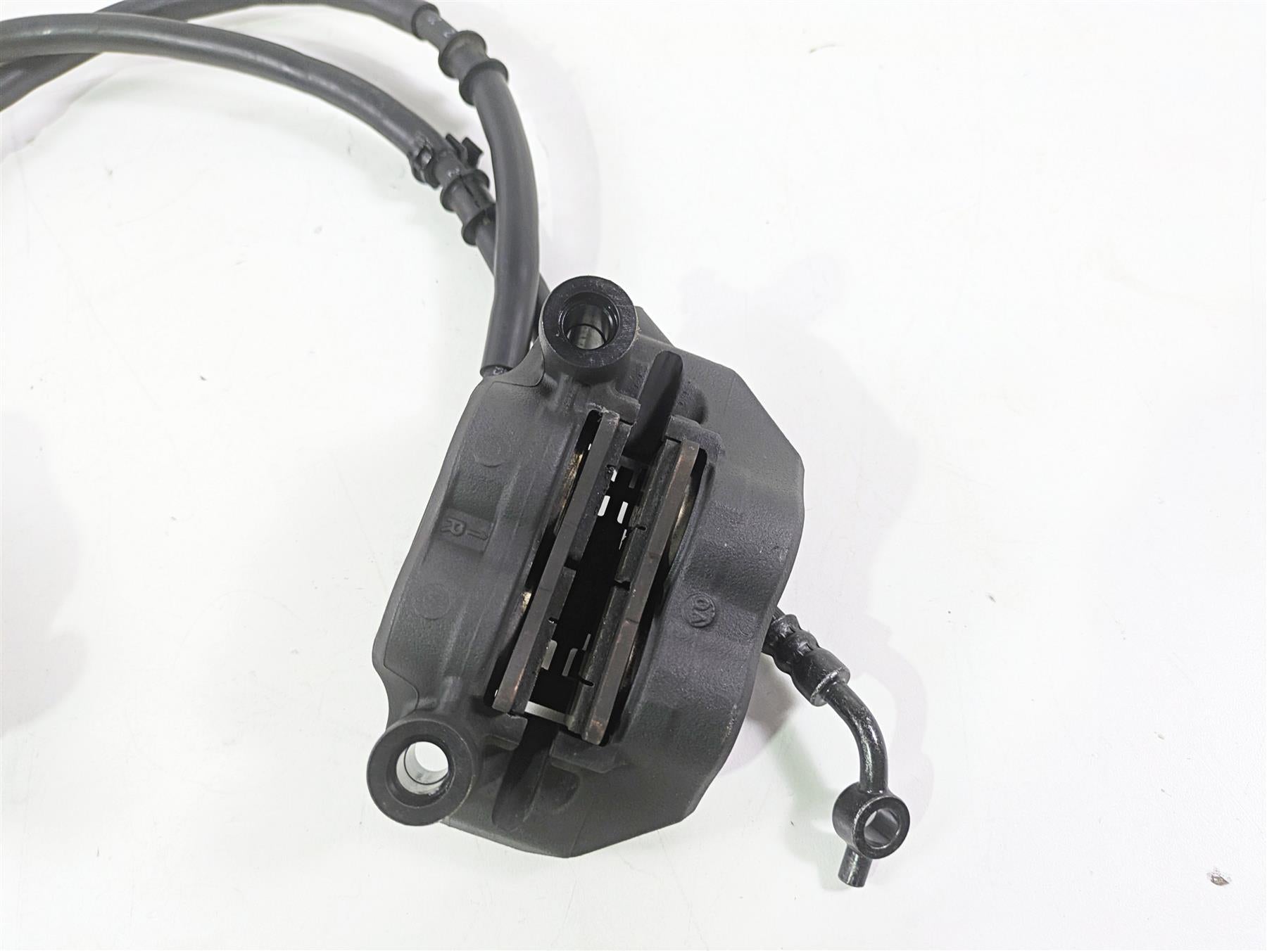 2020 Kawasaki ZX6R ZX636 Ninja Front Brake Caliper Set 108mm 43080-0111-DJ {{ shop.shopifyCountryName }} - Mototech271