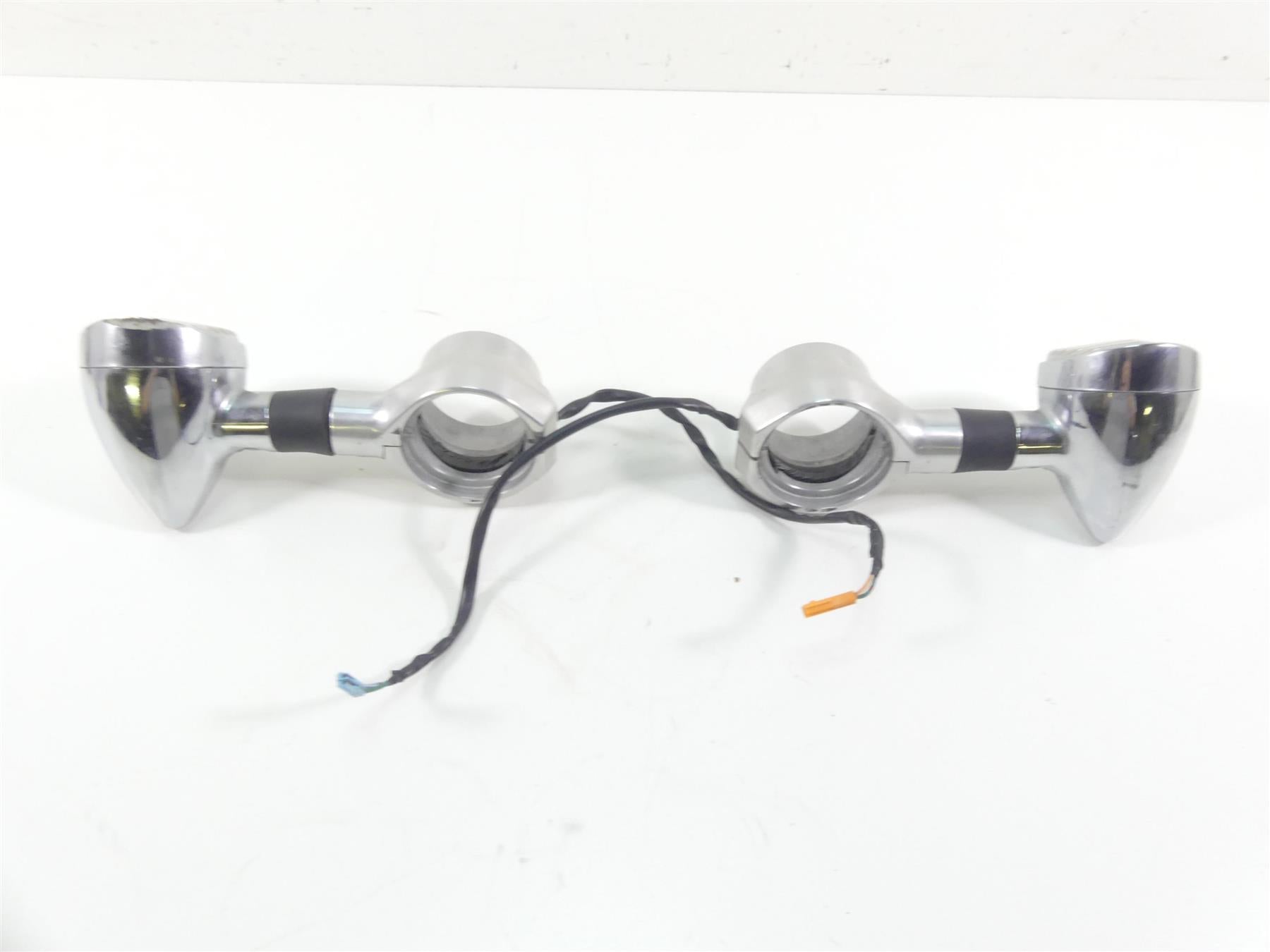 2006 Honda VTX1800 C2 Front Blinker Turn Signal & Clamp Set - Read 33400-MCV-N11 {{ shop.shopifyCountryName }} - Mototech271
