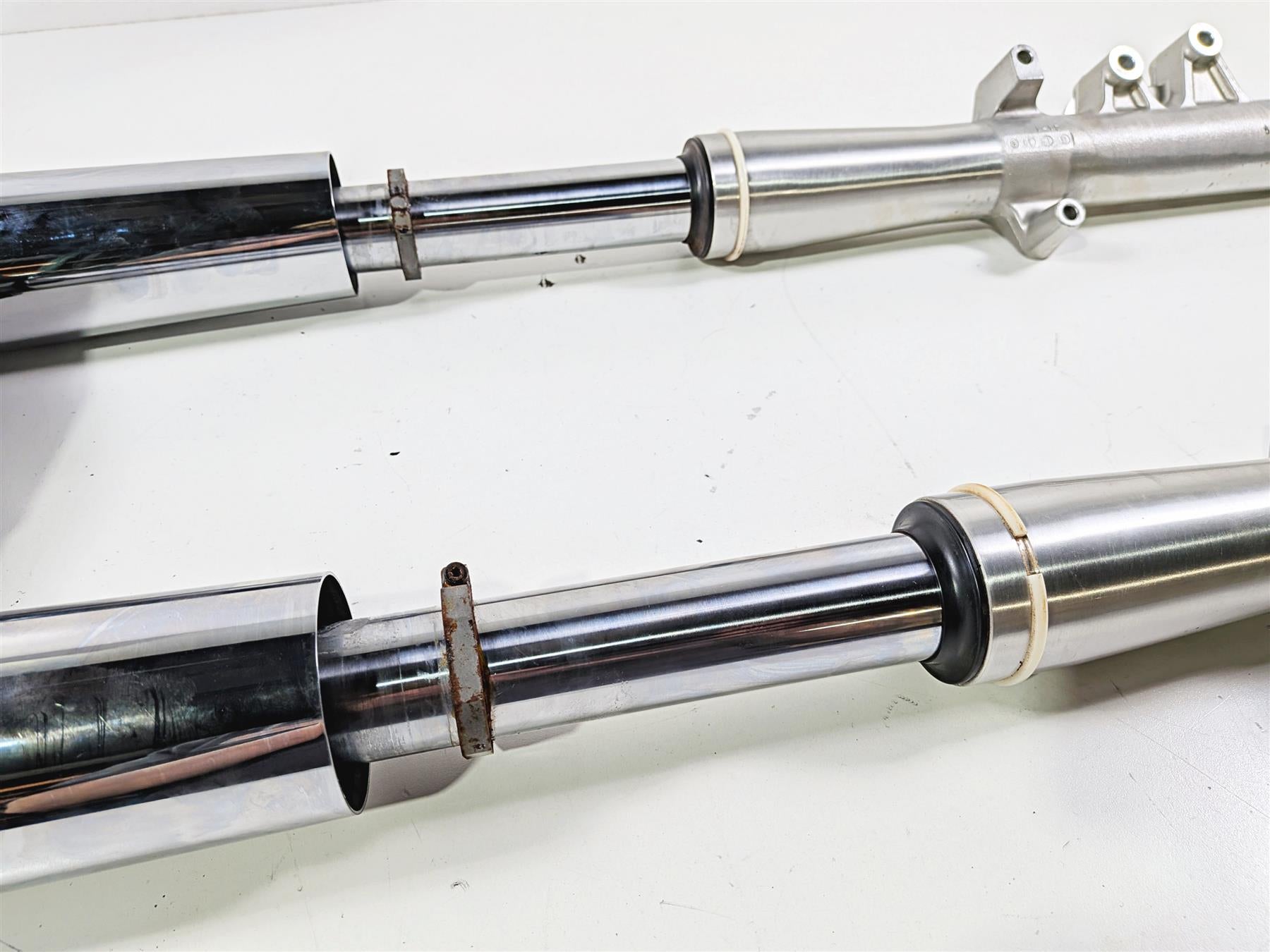 2006 Suzuki C90 VL1500T Boulevard Front End Fork Set 51103-10F70 51104-10F70 {{ shop.shopifyCountryName }} - Mototech271