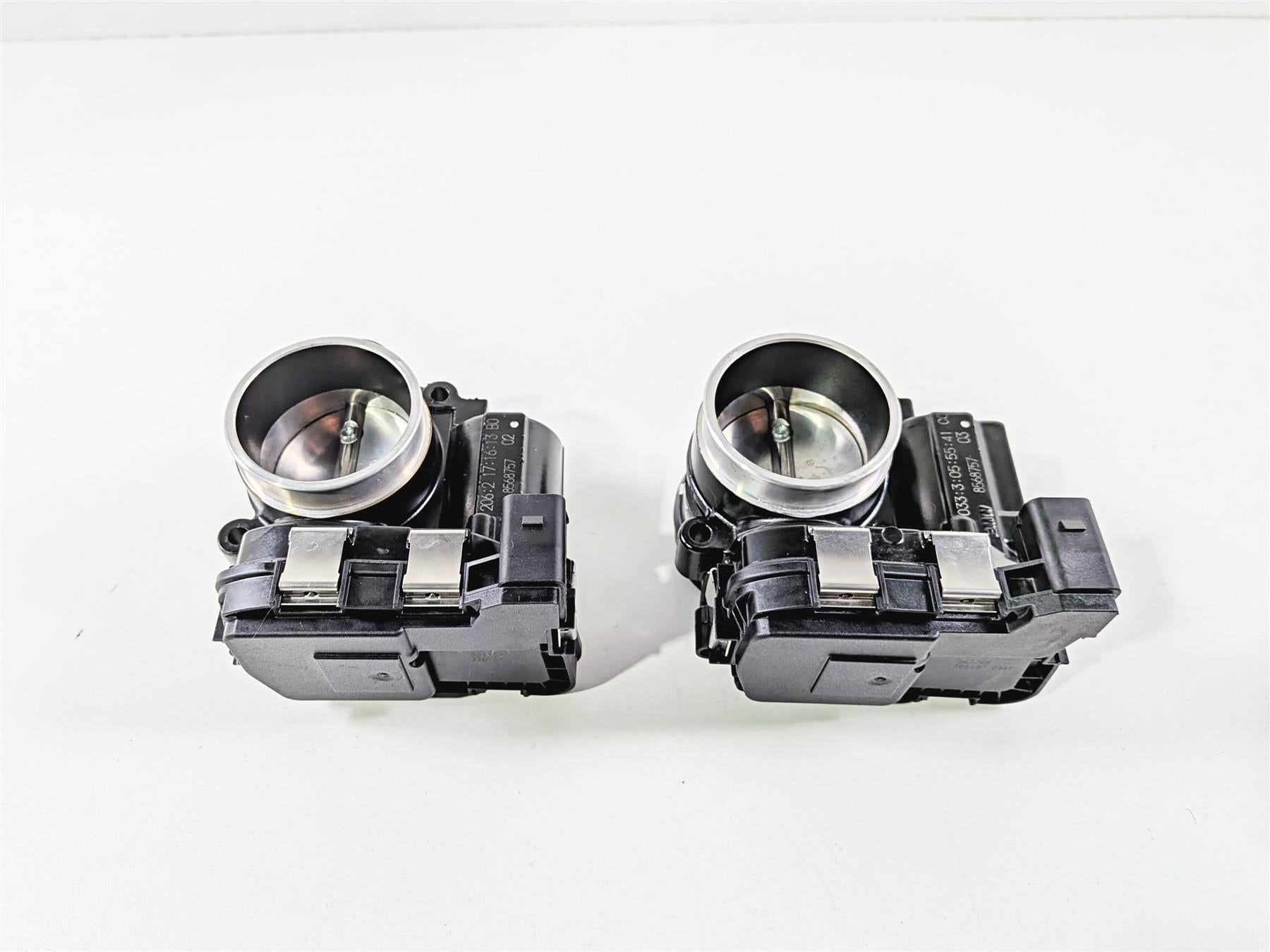 2023 BMW R1250RT RTP K52 Left Right Black Throttle Body Set 13548568757 {{ shop.shopifyCountryName }} - Mototech271