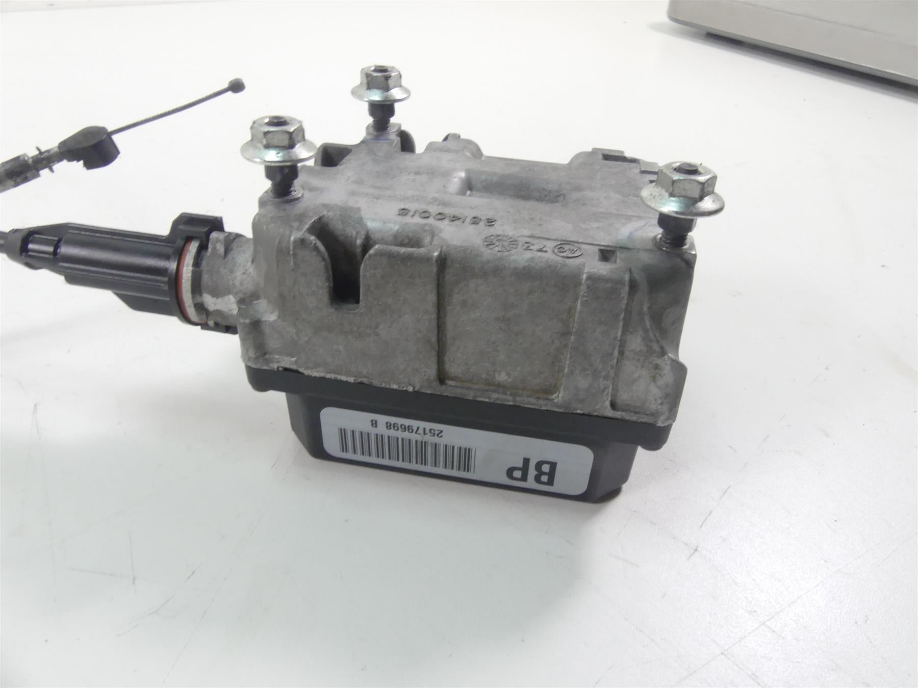 1999 Harley Touring FLHTCUI Electra Glide Cruise Control Module Ecu 70989-98 {{ shop.shopifyCountryName }} - Mototech271