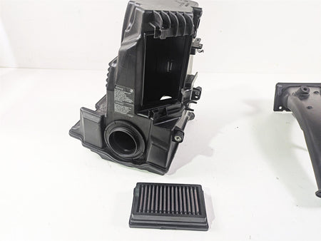 2010 BMW R1200GS K25 Air Box + Tubes & Front Air Ram 13717720354 {{ shop.shopifyCountryName }} - Mototech271