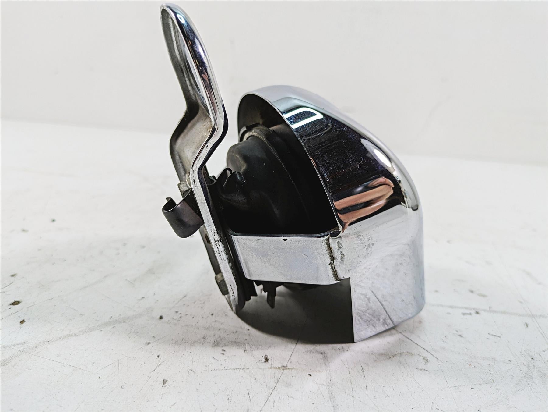 2011 Harley Touring FLHR Road King Horn & Cover 61300478A {{ shop.shopifyCountryName }} - Mototech271