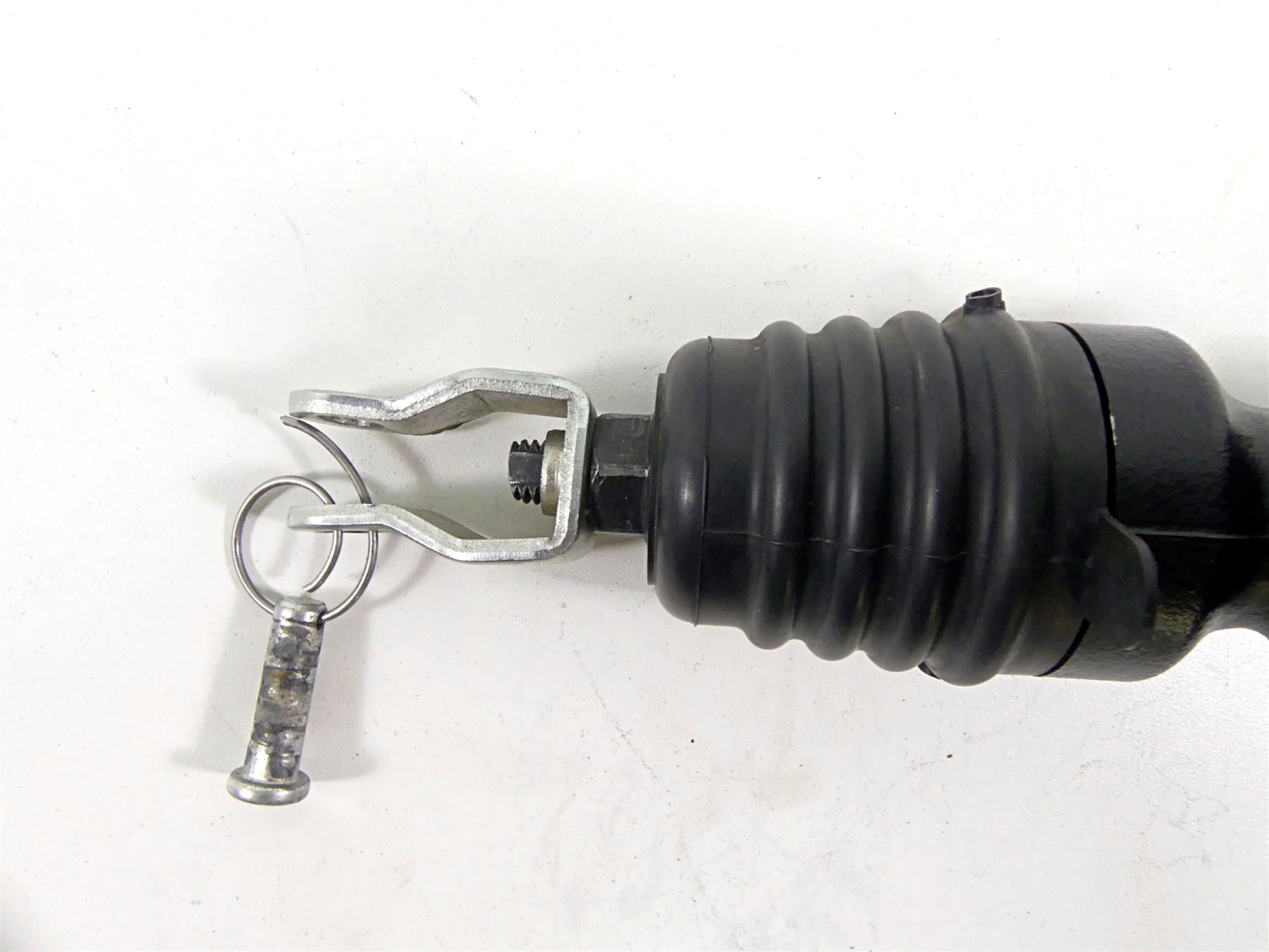 2020 Harley Softail FXST Standard Rear Brake Master Cylinder 5/8" 41700460 {{ shop.shopifyCountryName }} - Mototech271