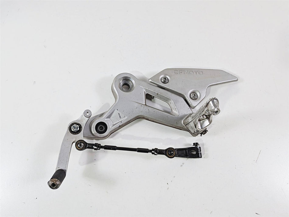 2025 CFMoto 450 SS Left Footpeg & Shifter Set 6AQV-142600-1001 6AQV-141030-1000 {{ shop.shopifyCountryName }} - Mototech271