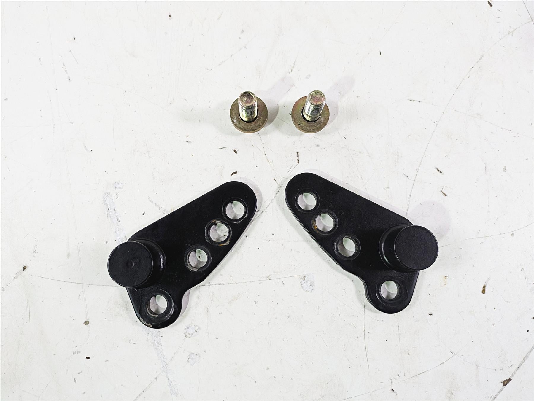2007 Harley Touring FLHTCU SE CVO E-Glide Adjustable 1-3" Lowering Bracket Kit {{ shop.shopifyCountryName }} - Mototech271