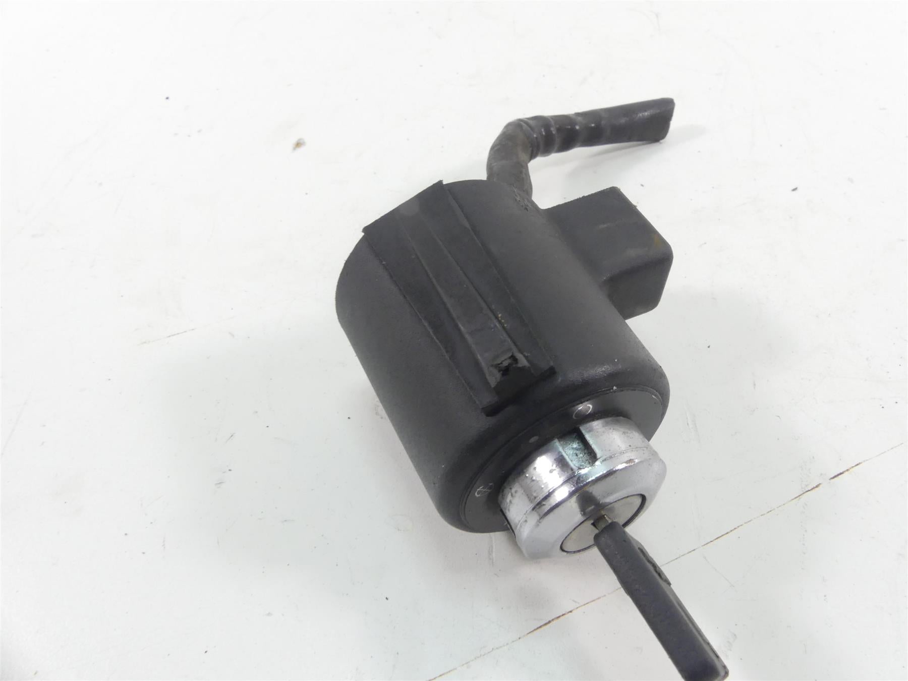 2003 Harley Sportster XL1200 C 100th Anniv Ignition Switch Key Set 71441-94 {{ shop.shopifyCountryName }} - Mototech271