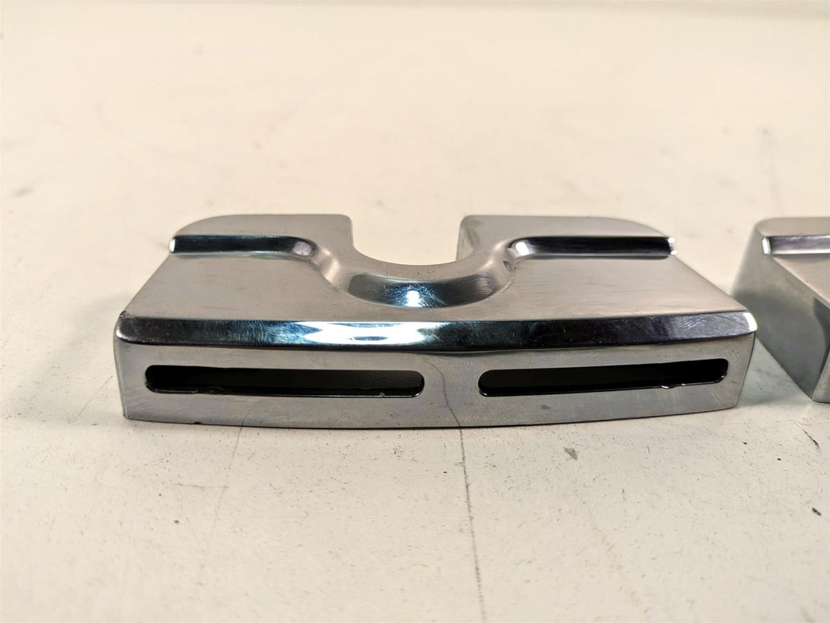 2000 Harley Dyna FXDL Low Rider Kuryakyn Scorpion Chrome Sparkplug Cover Set for Big Twins K8323 {{ shop.shopifyCountryName }} - Mototech271